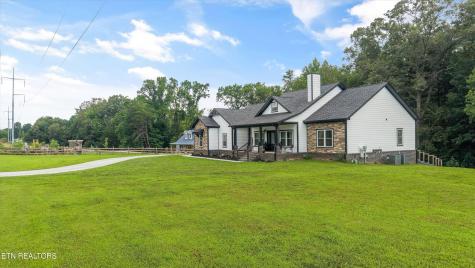 964 Deerwood Drive Dandridge TN 37725