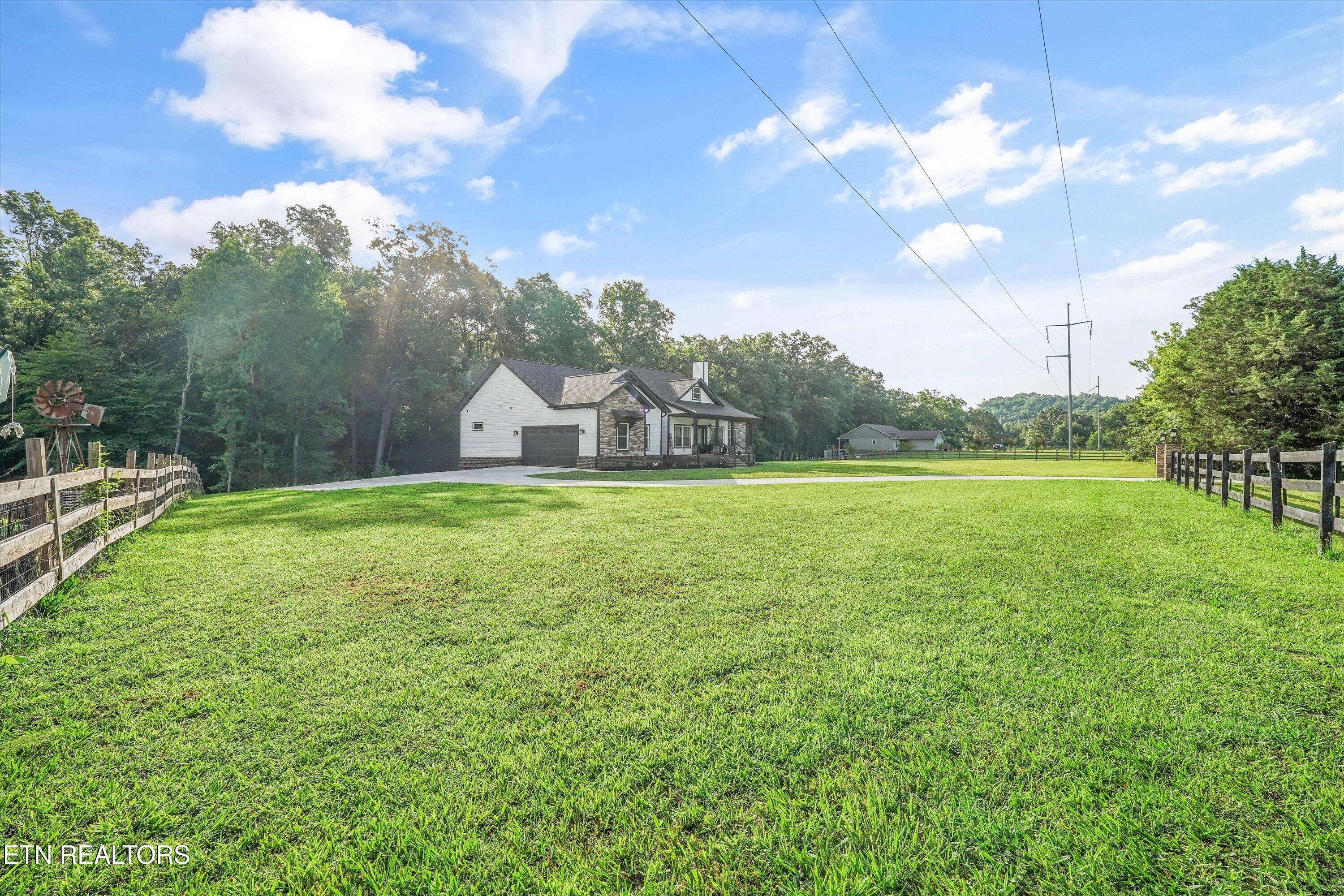 964 Deerwood Drive Dandridge TN 37725