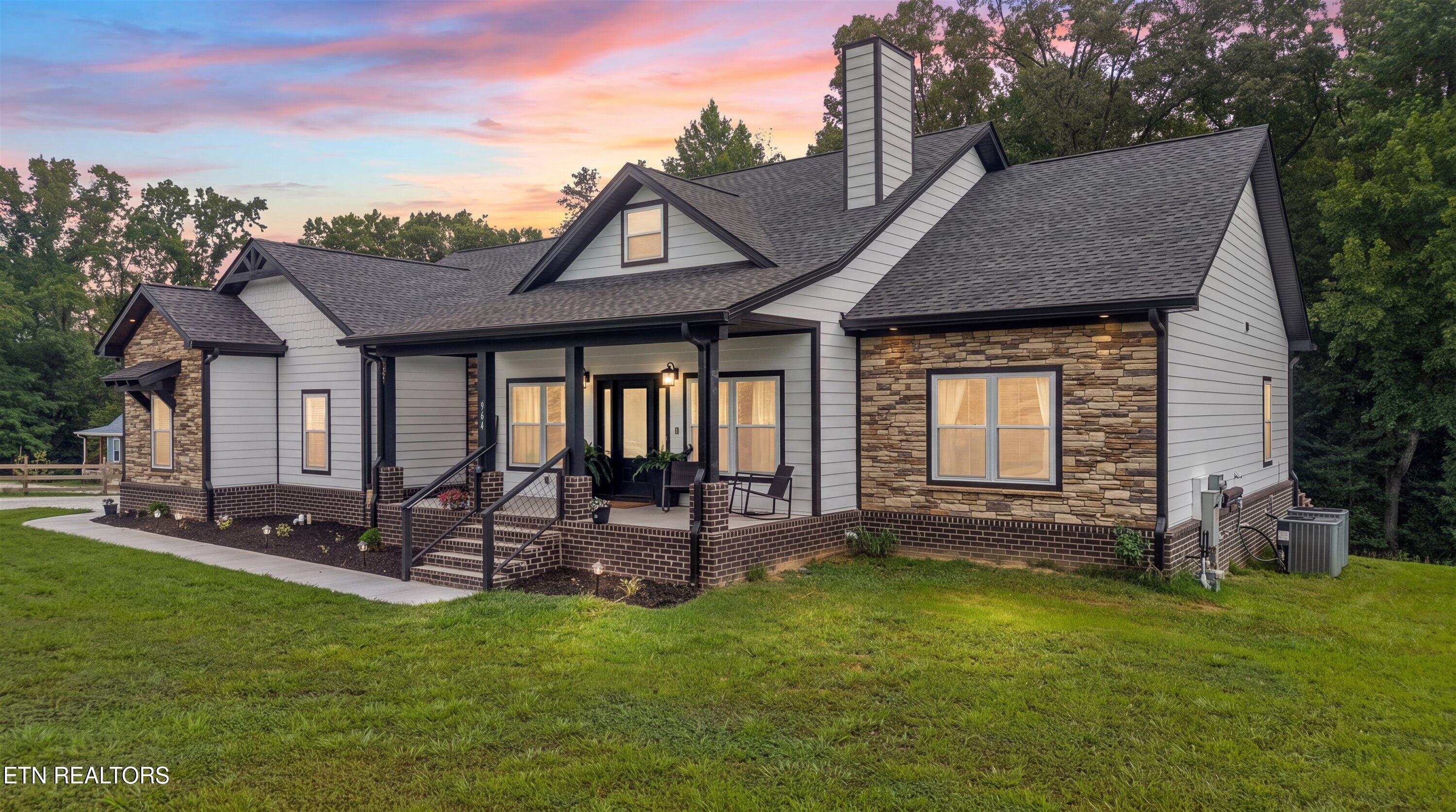 964 Deerwood Drive Dandridge TN 37725