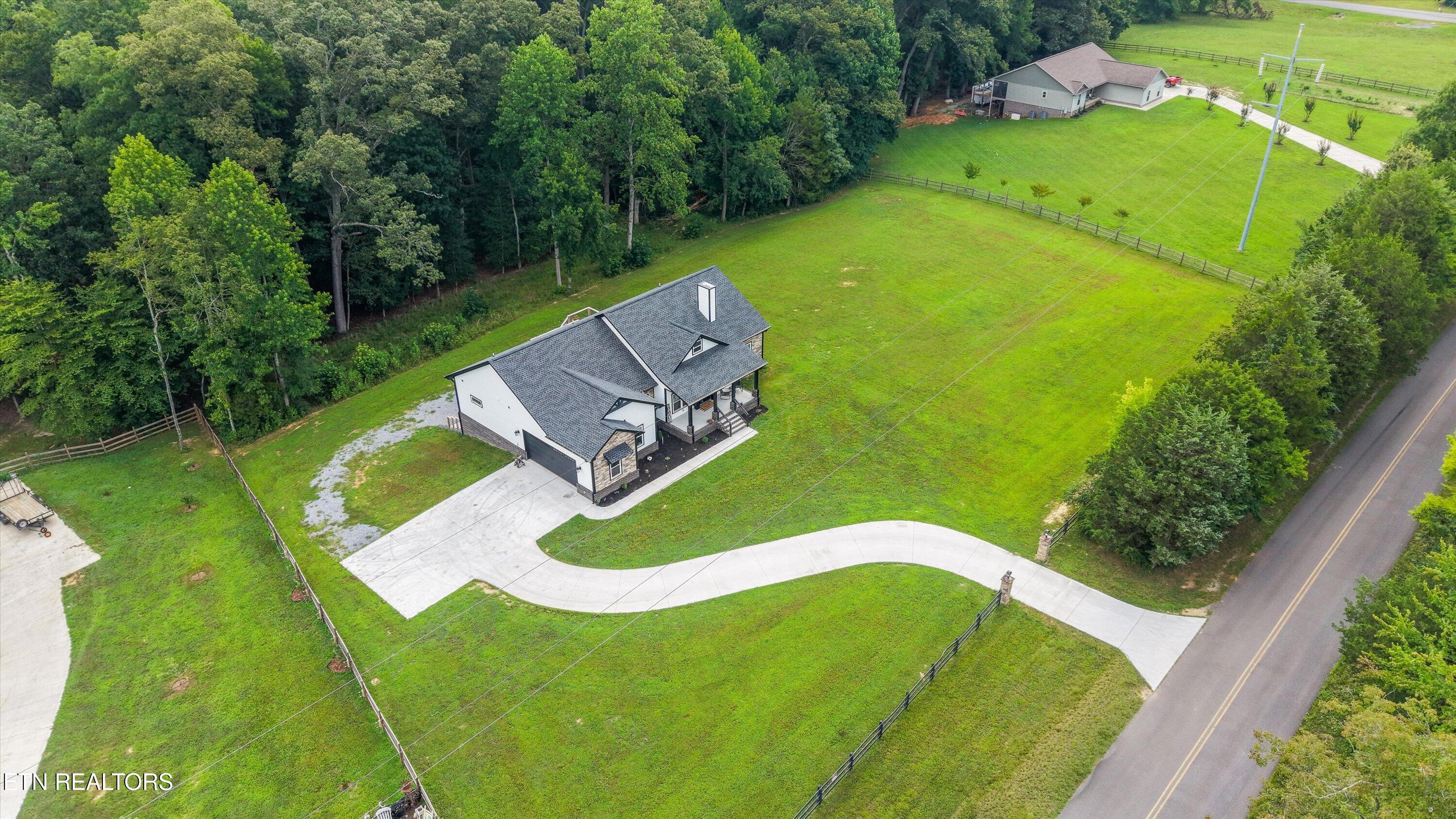 964 Deerwood Drive Dandridge TN 37725
