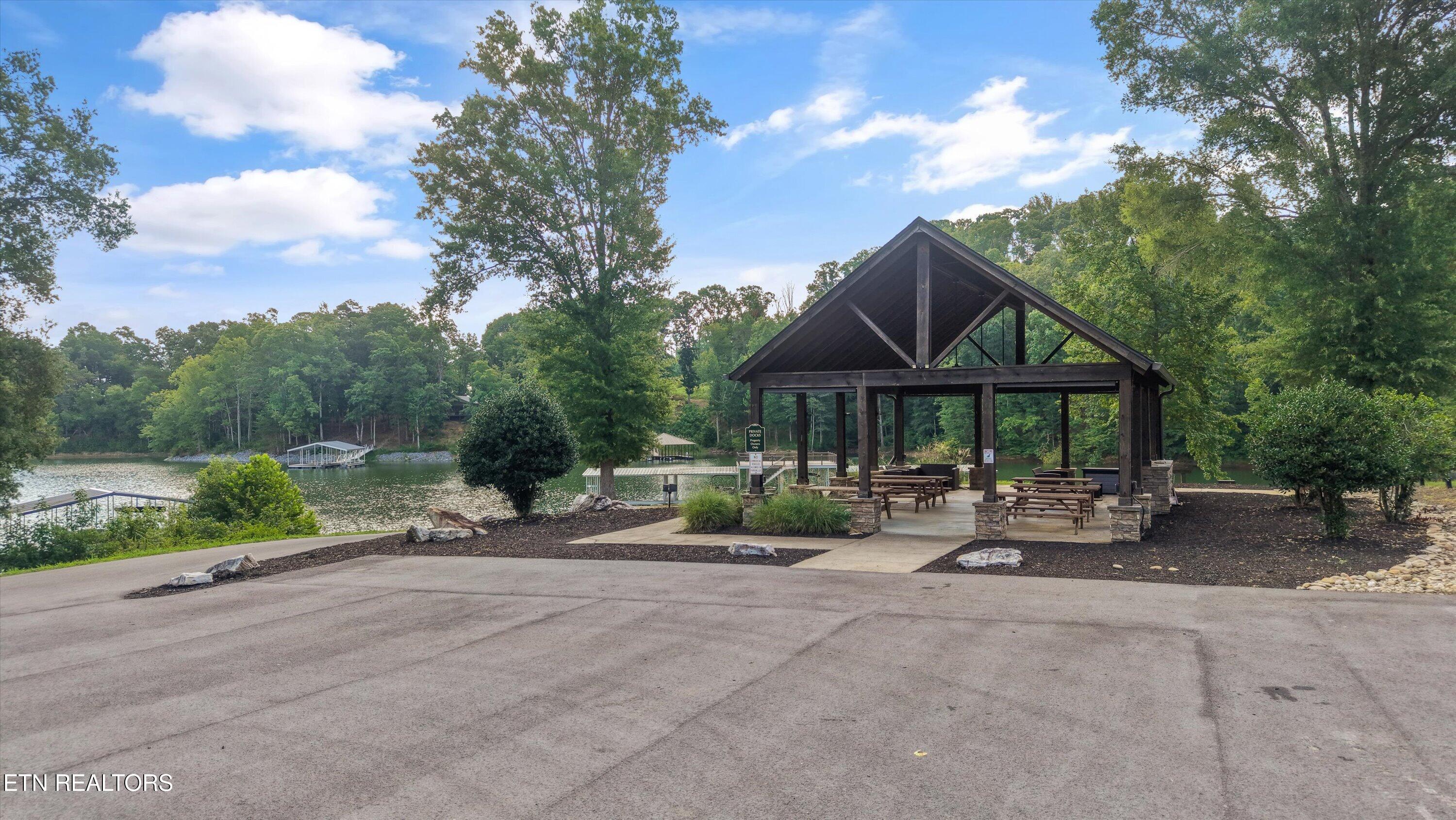 964 Deerwood Drive Dandridge TN 37725