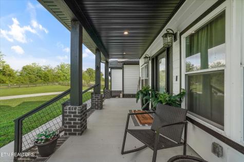 964 Deerwood Drive Dandridge TN 37725