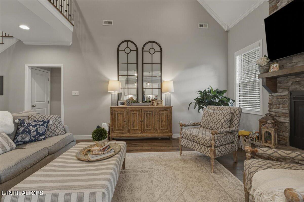 2220 Villa Garden Way Knoxville TN 37932