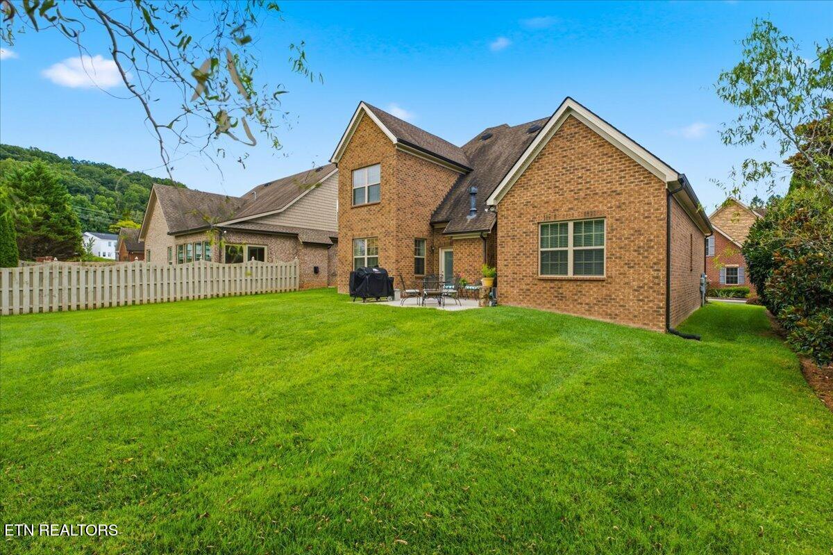 2220 Villa Garden Way Knoxville TN 37932