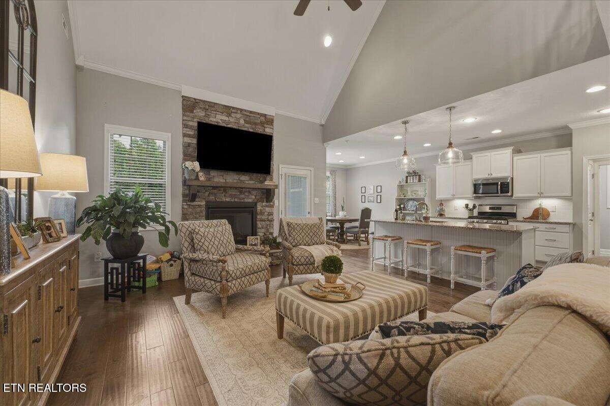2220 Villa Garden Way Knoxville TN 37932