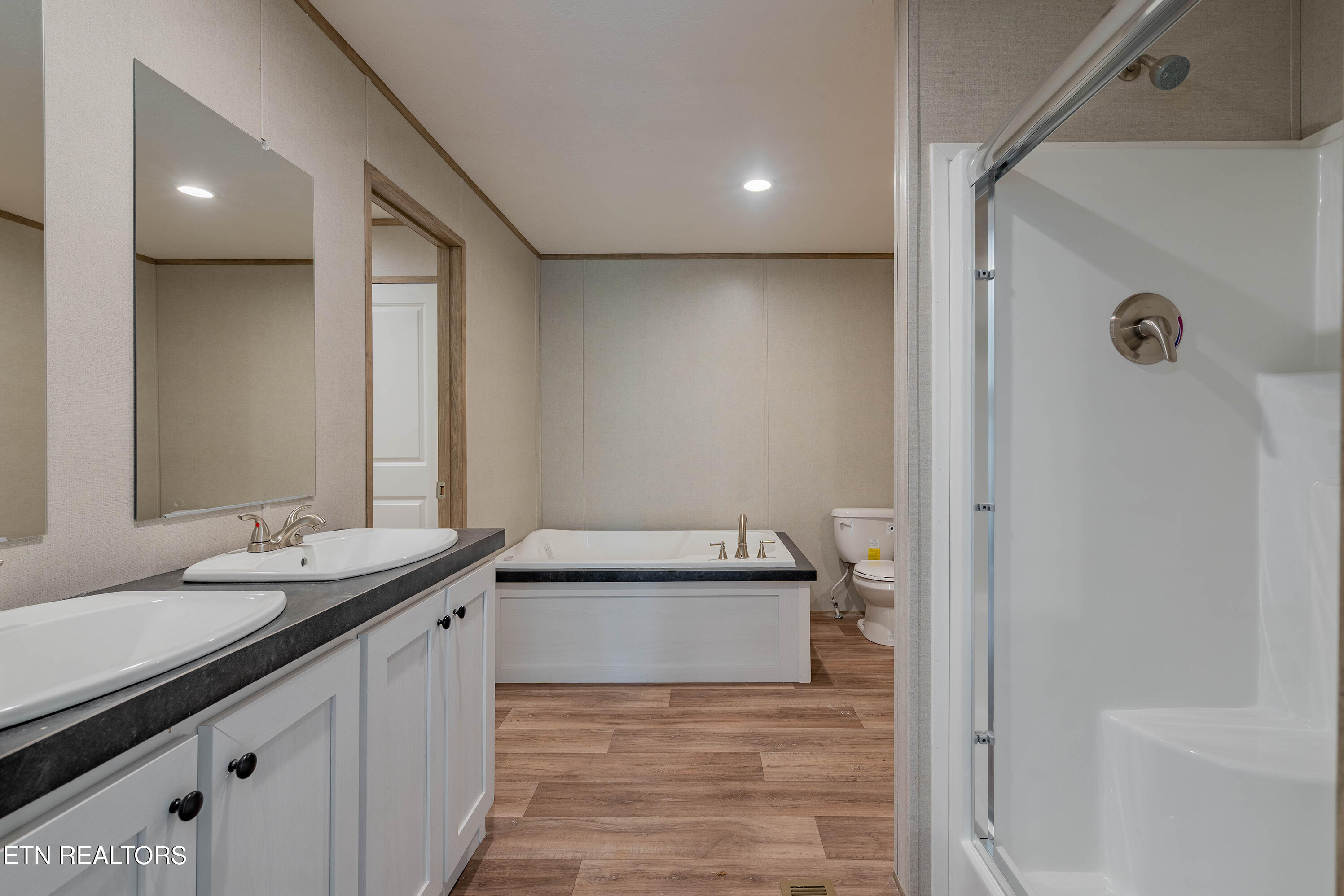 358 Valley Drive Loudon TN 37774