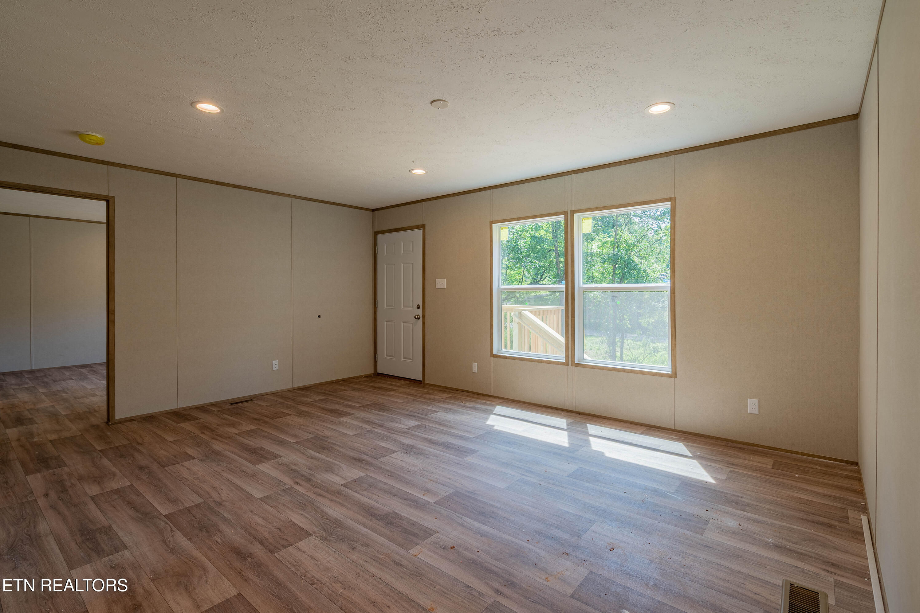358 Valley Drive Loudon TN 37774