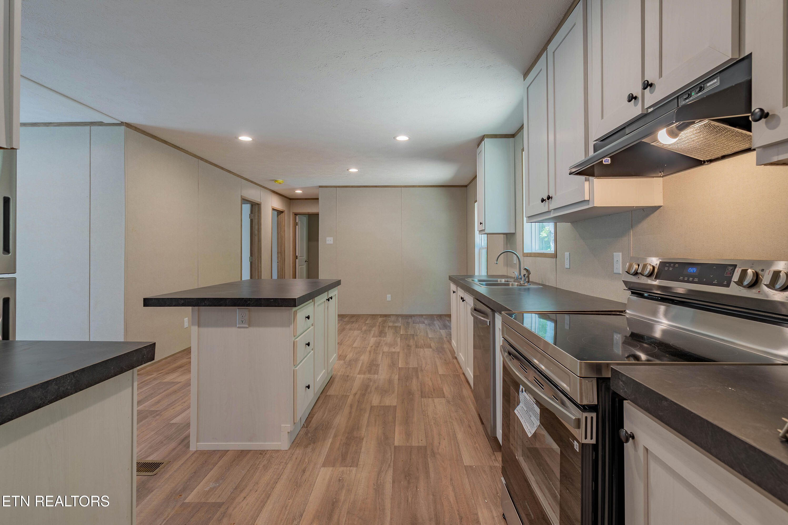 358 Valley Drive Loudon TN 37774