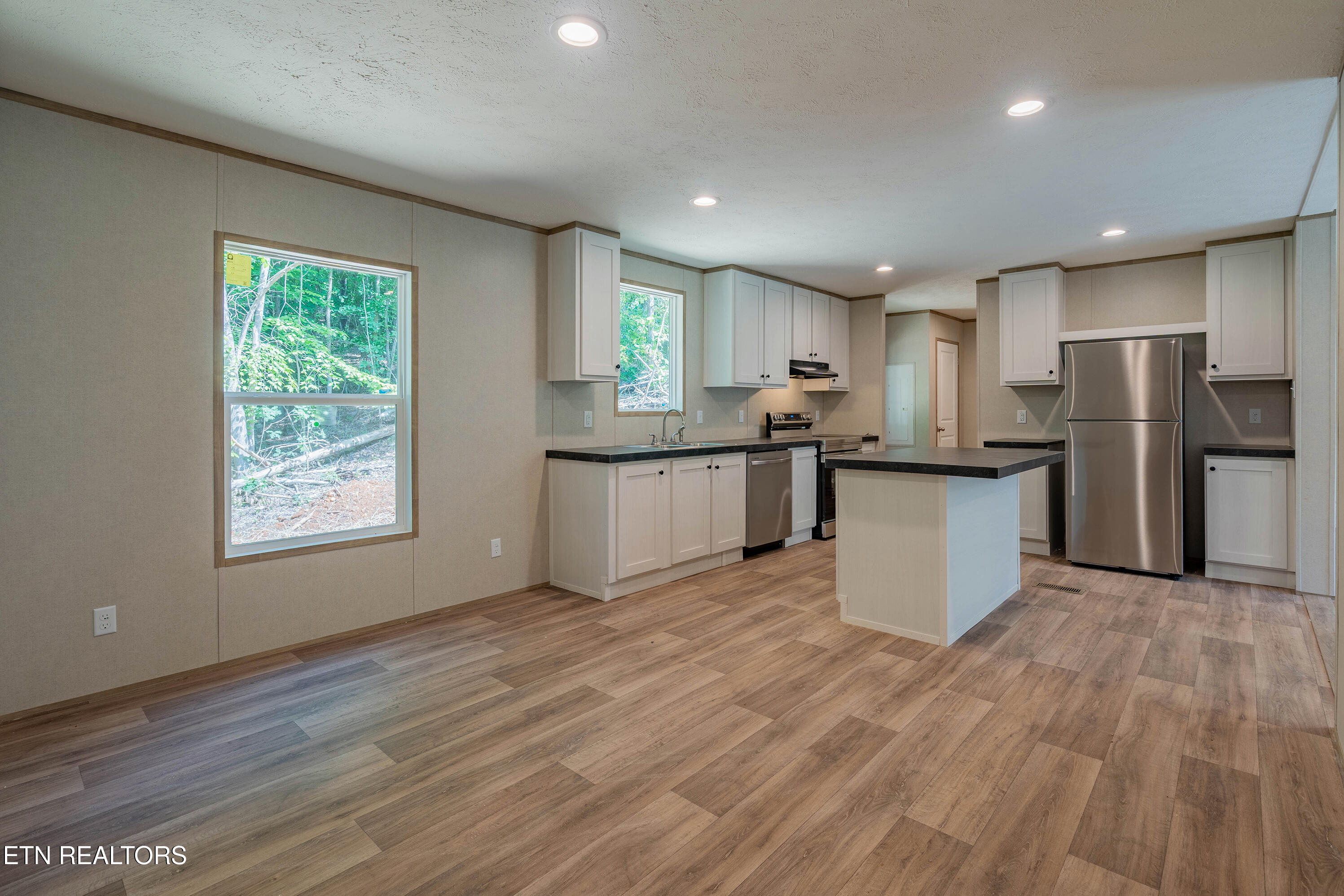 358 Valley Drive Loudon TN 37774