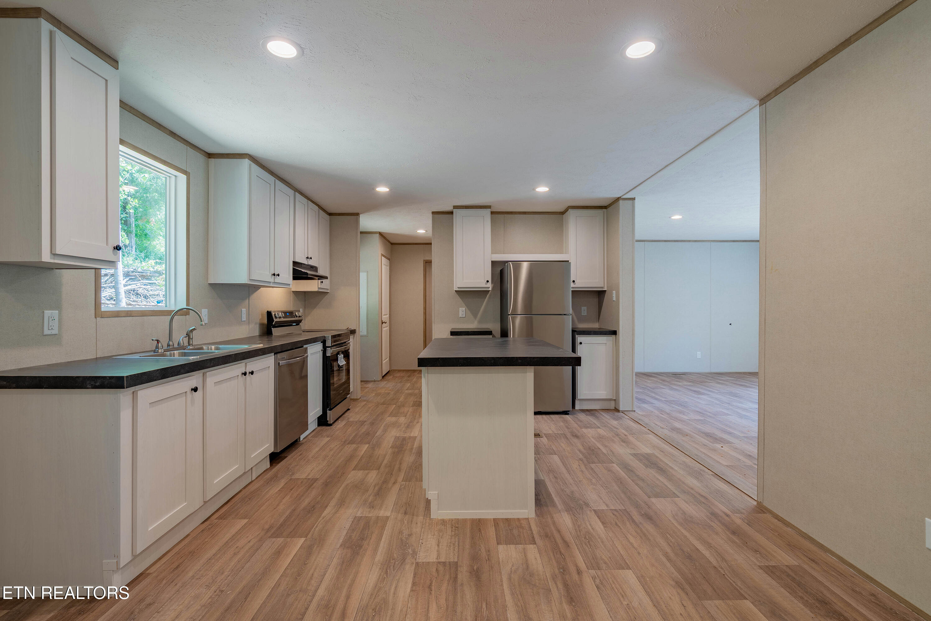 358 Valley Drive Loudon TN 37774