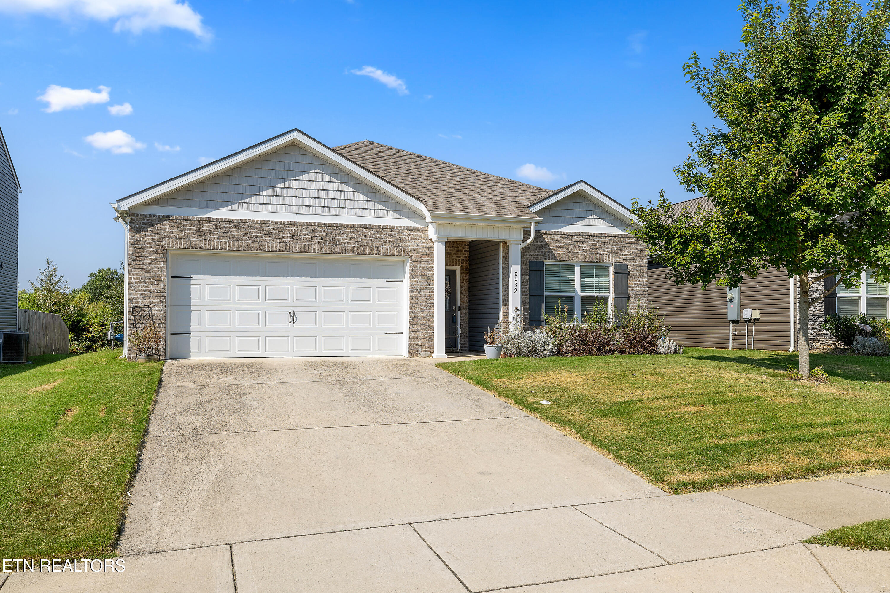 8039 Dennis Fox Lane Knoxville TN 37938