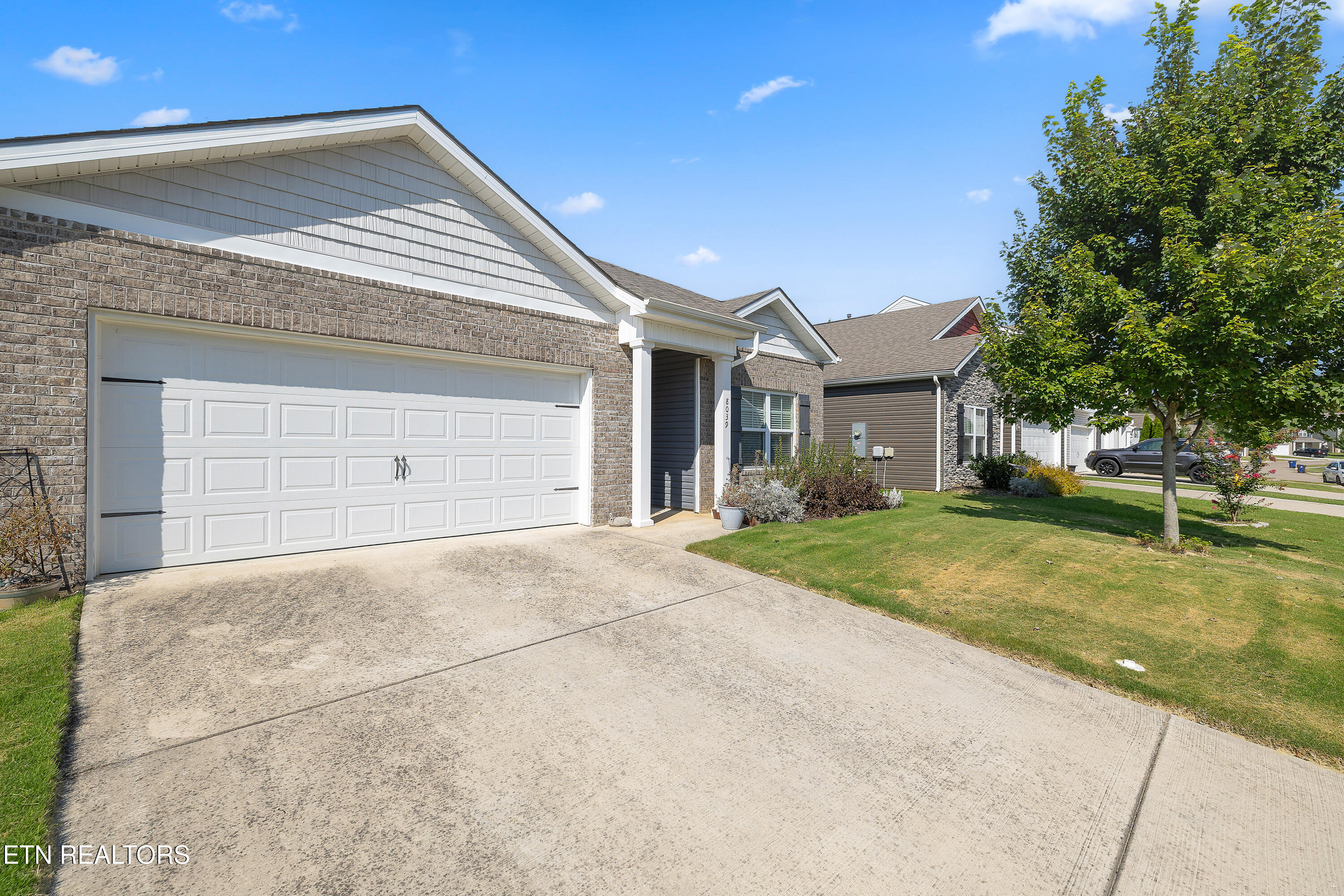 8039 Dennis Fox Lane Knoxville TN 37938
