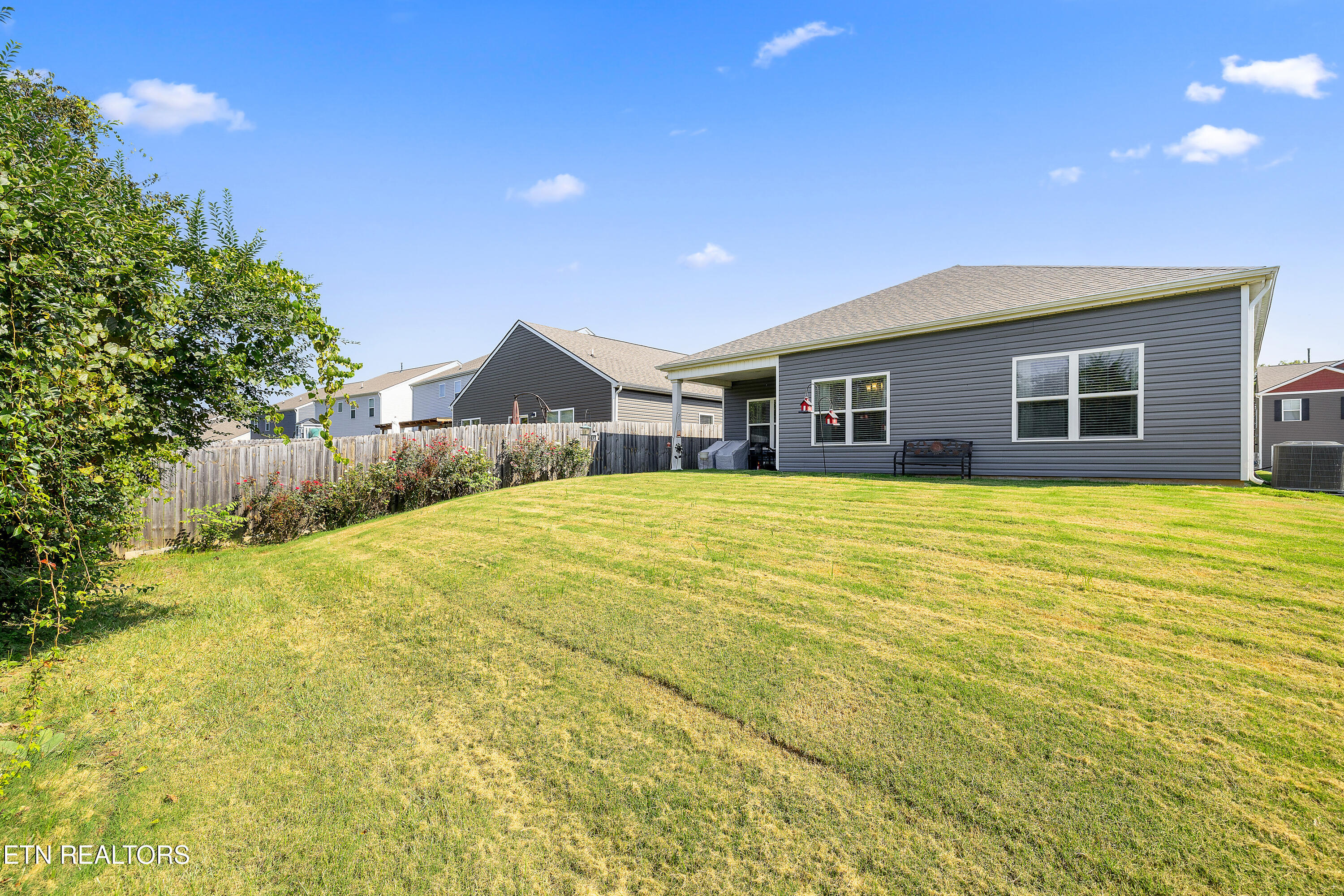 8039 Dennis Fox Lane Knoxville TN 37938