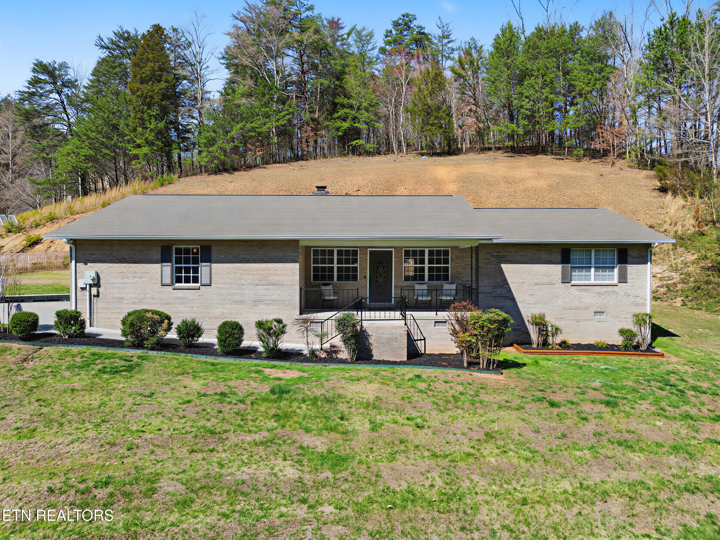 786 Pine Mountain Road Pigeon Forge TN 37863