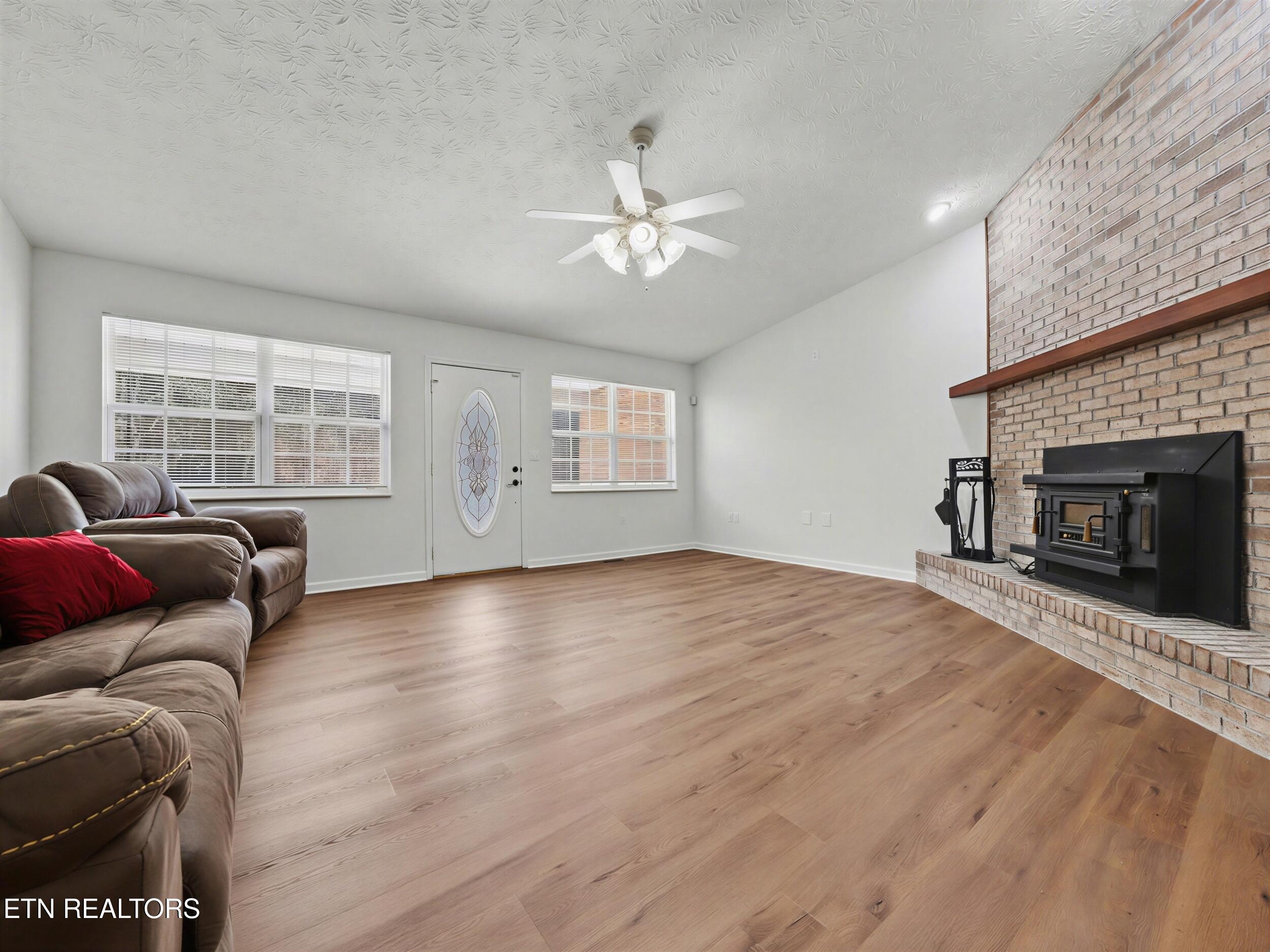 786 Pine Mountain Road Pigeon Forge TN 37863