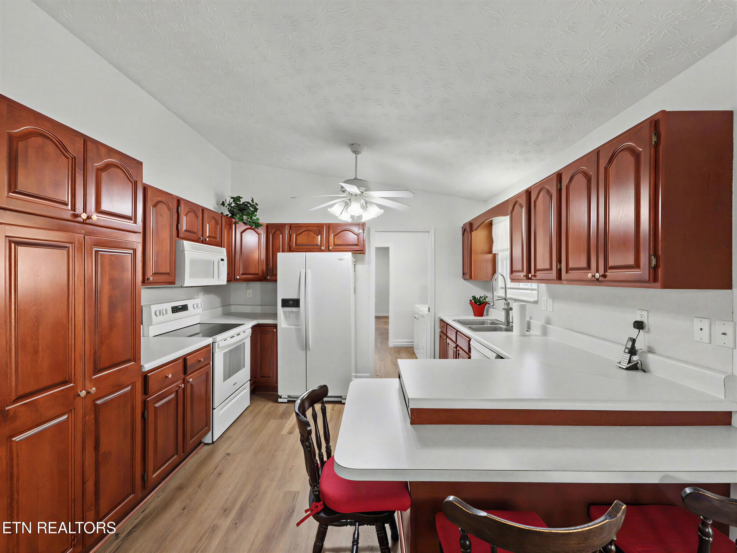786 Pine Mountain Road Pigeon Forge TN 37863