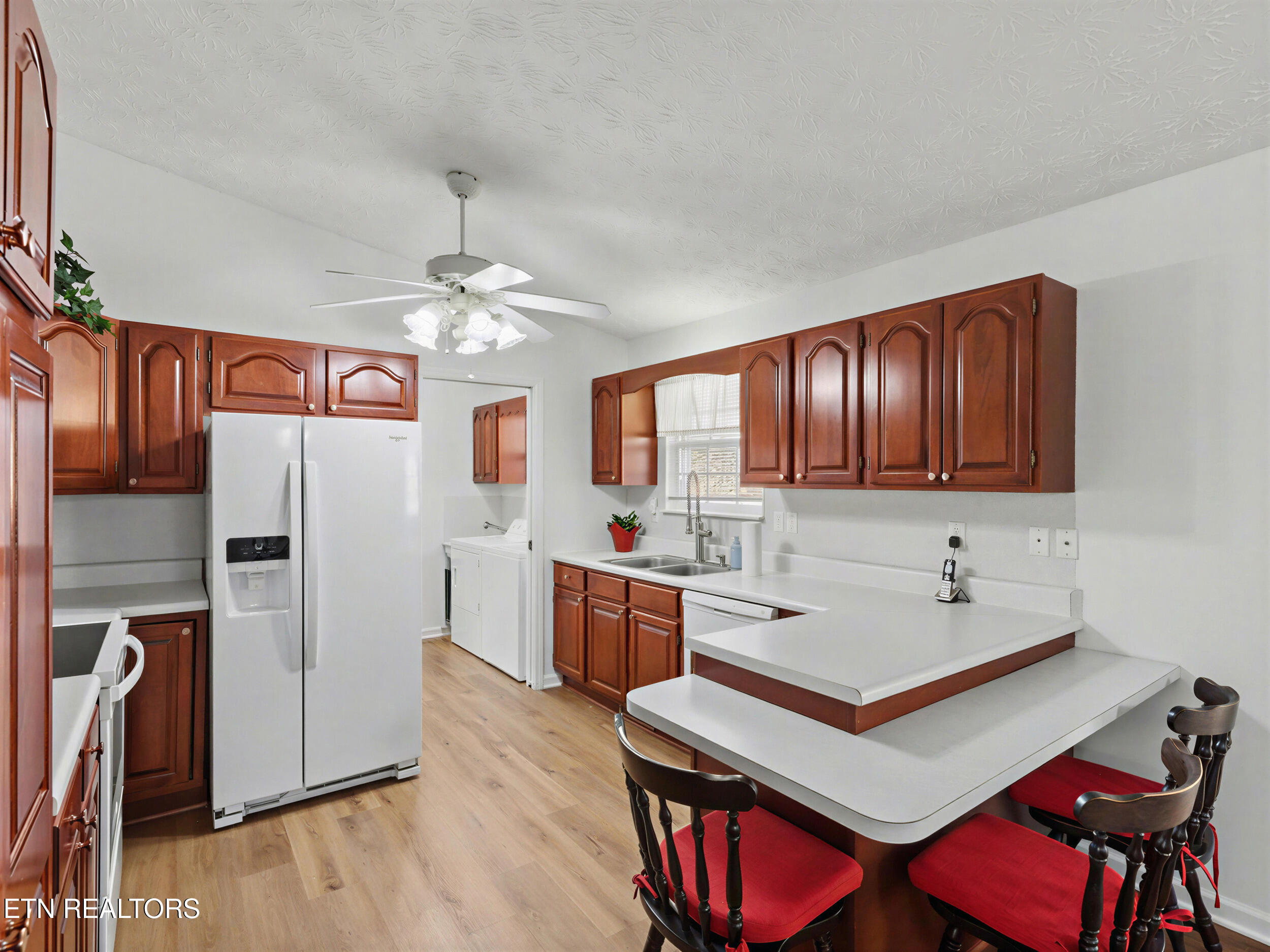 786 Pine Mountain Road Pigeon Forge TN 37863