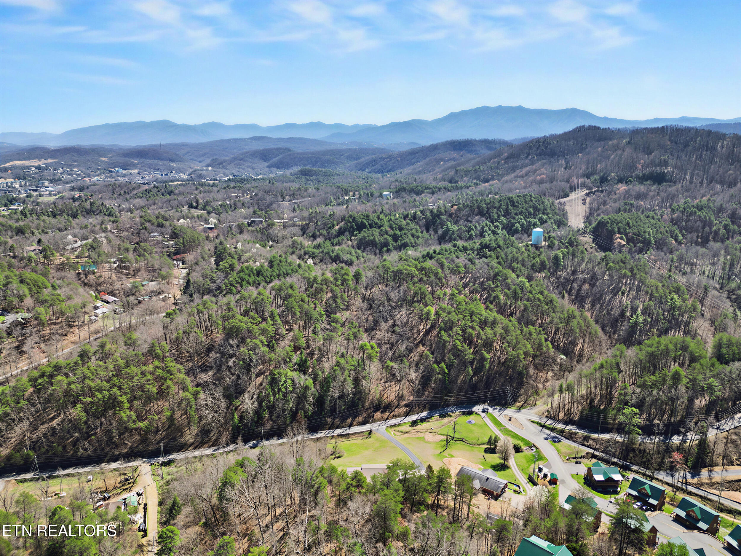 786 Pine Mountain Road Pigeon Forge TN 37863