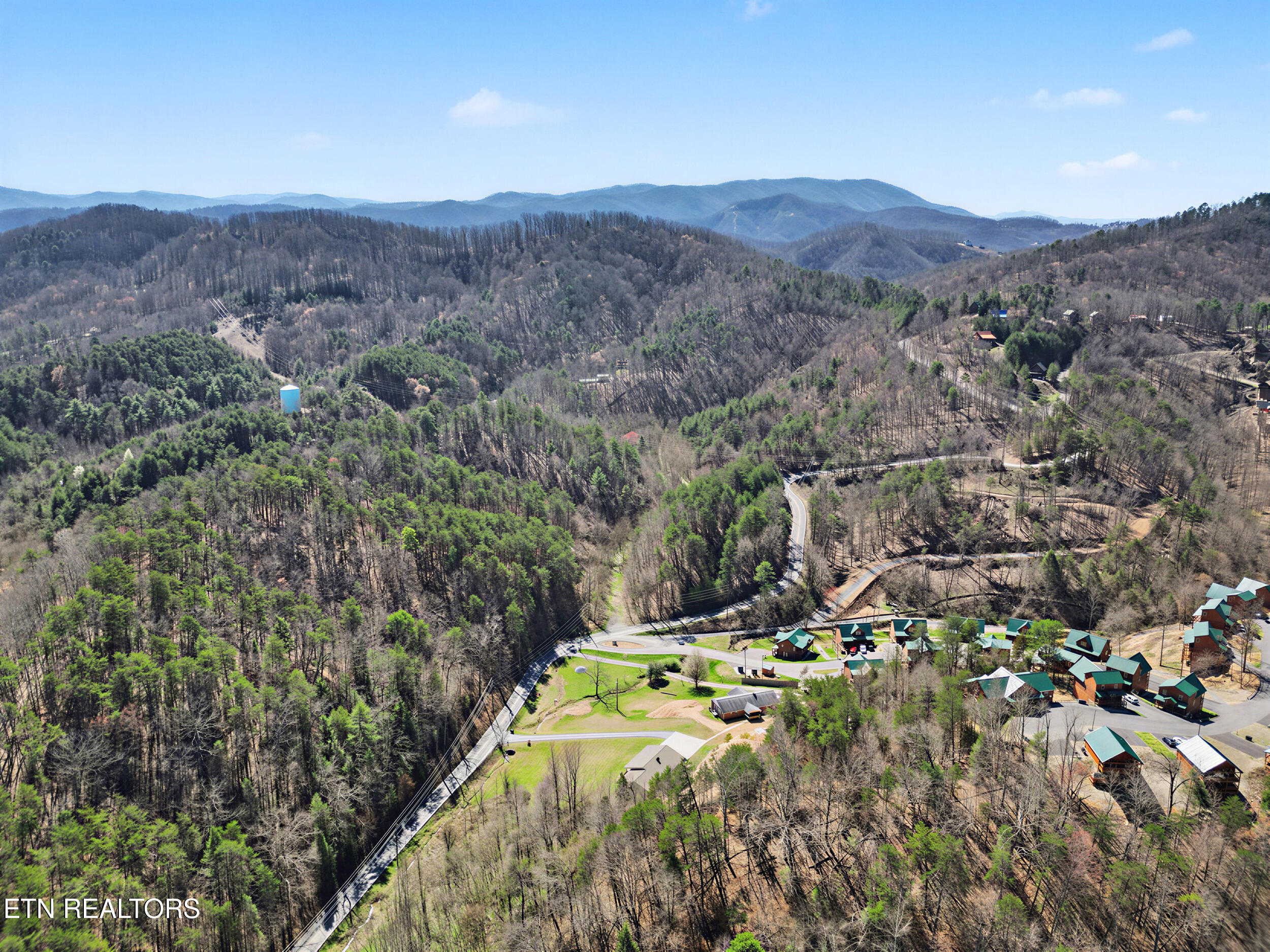 786 Pine Mountain Road Pigeon Forge TN 37863