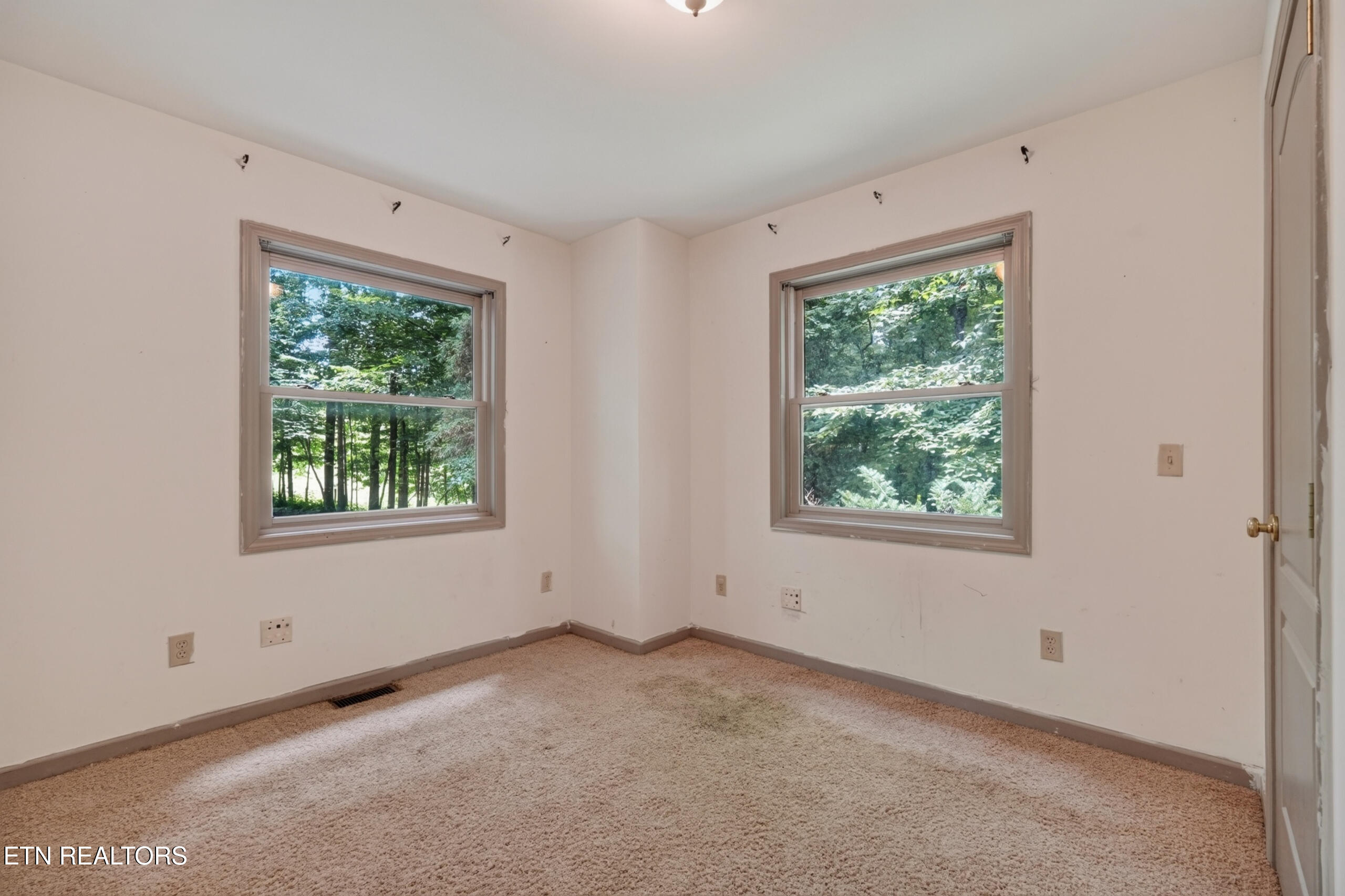 2946 Pen Hook Road Monterey TN 38574