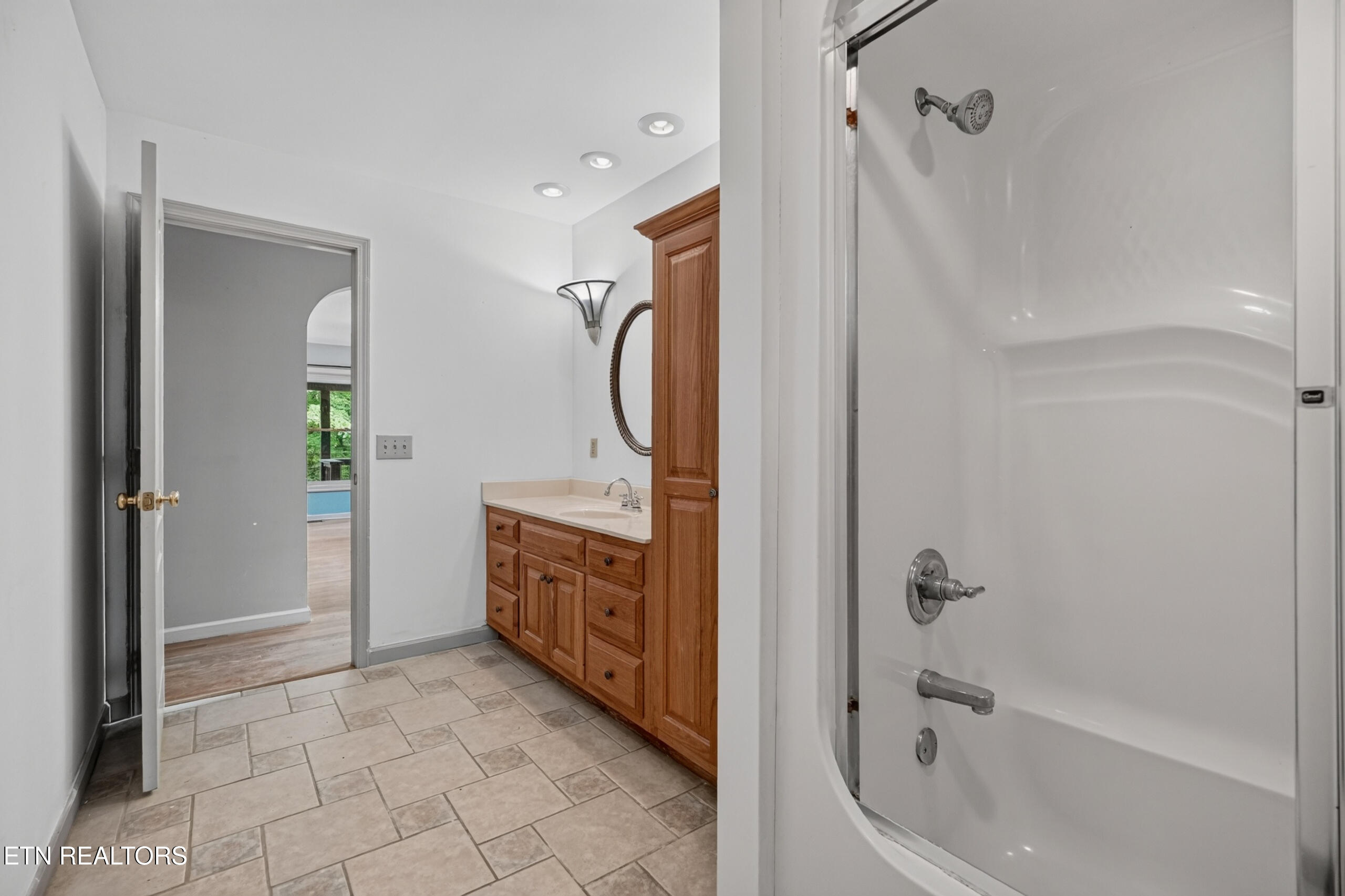 2946 Pen Hook Road Monterey TN 38574