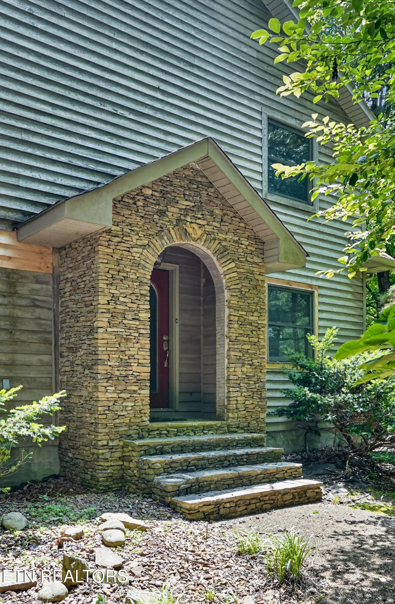 2946 Pen Hook Road Monterey TN 38574