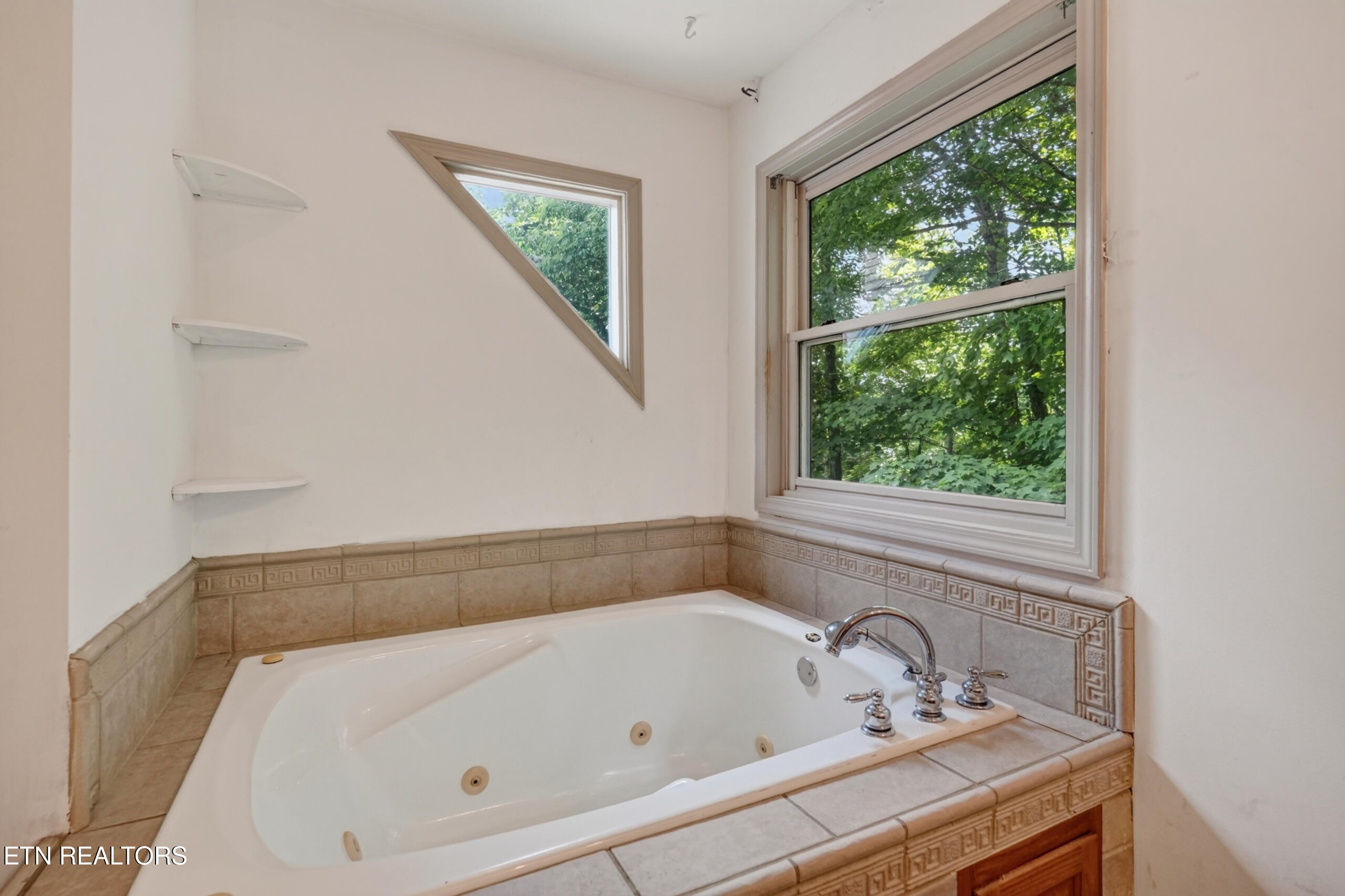 2946 Pen Hook Road Monterey TN 38574