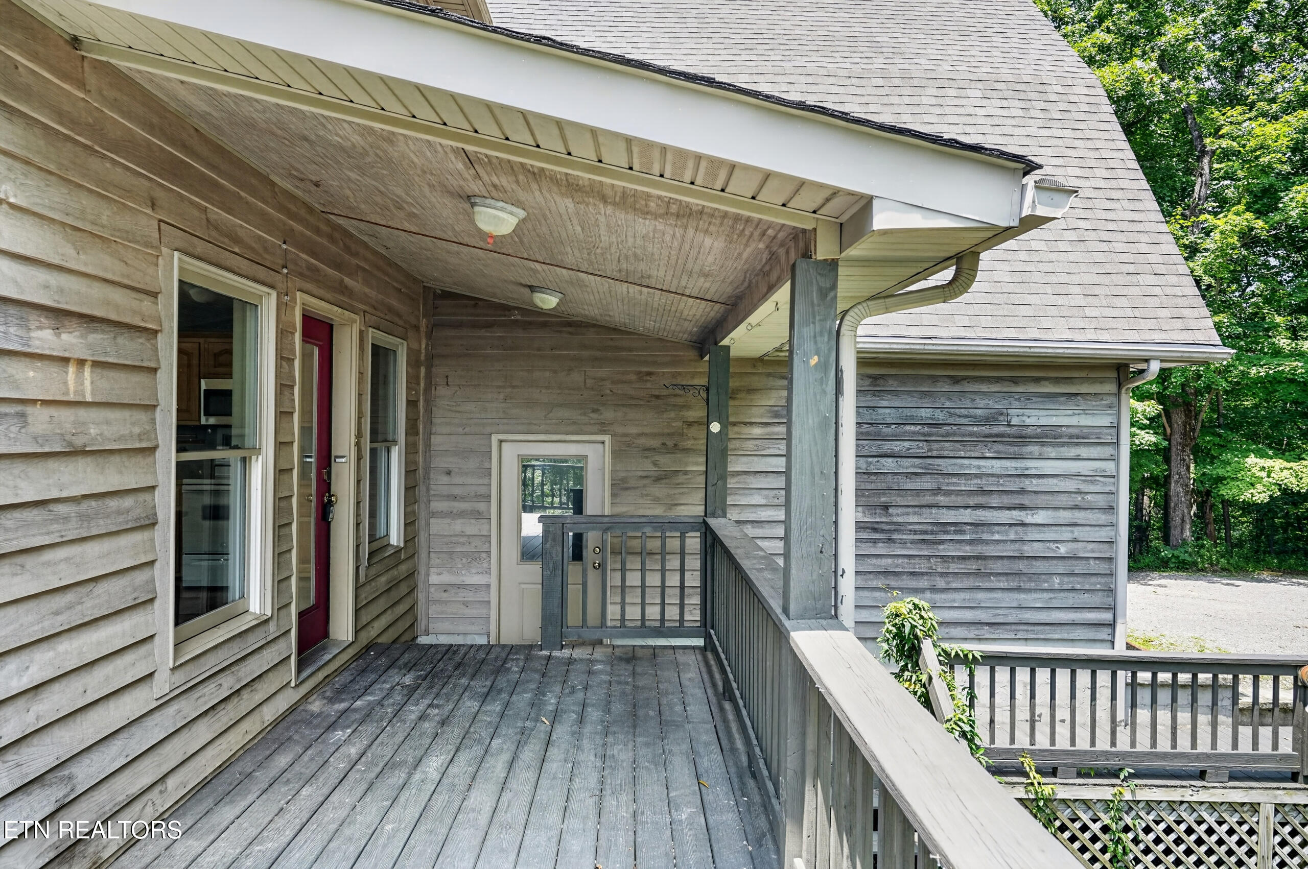 2946 Pen Hook Road Monterey TN 38574