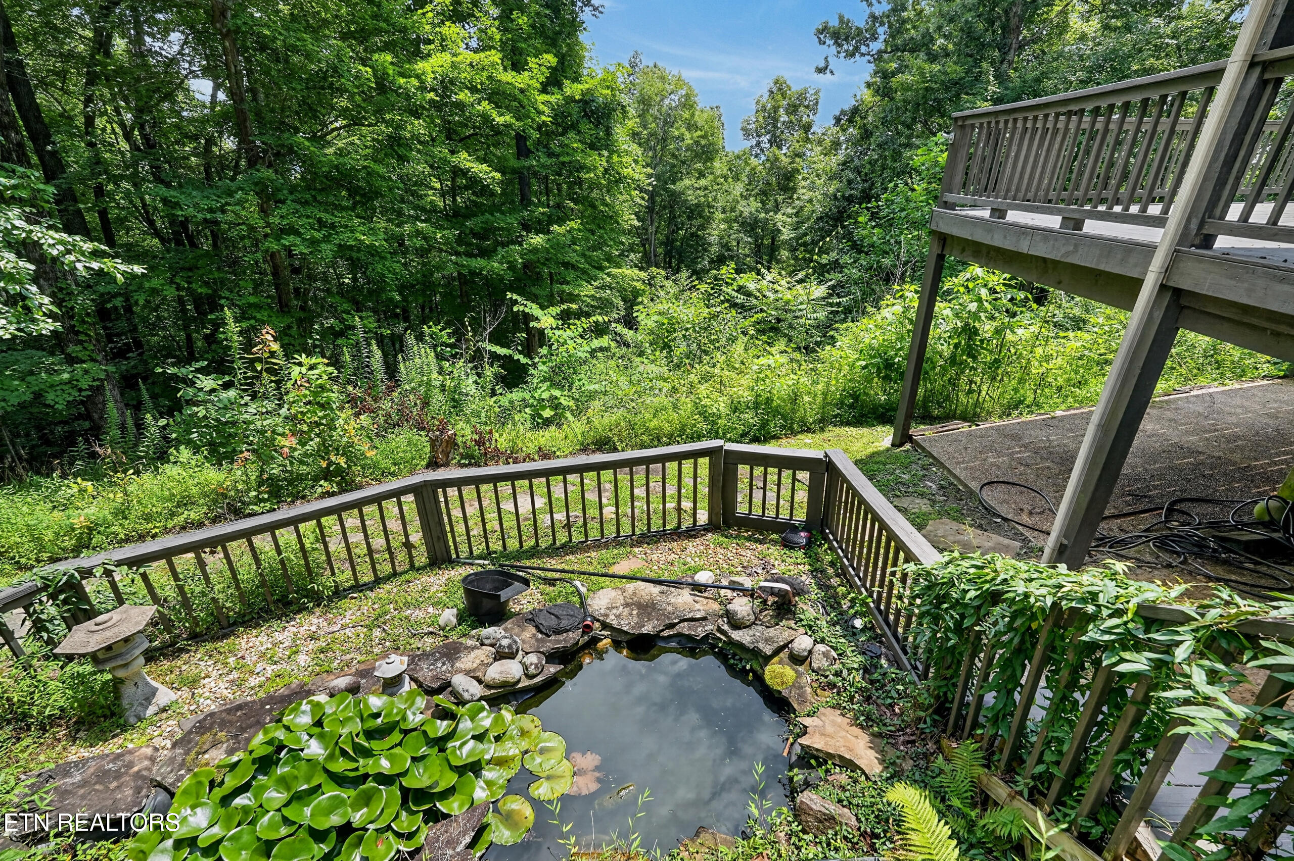 2946 Pen Hook Road Monterey TN 38574