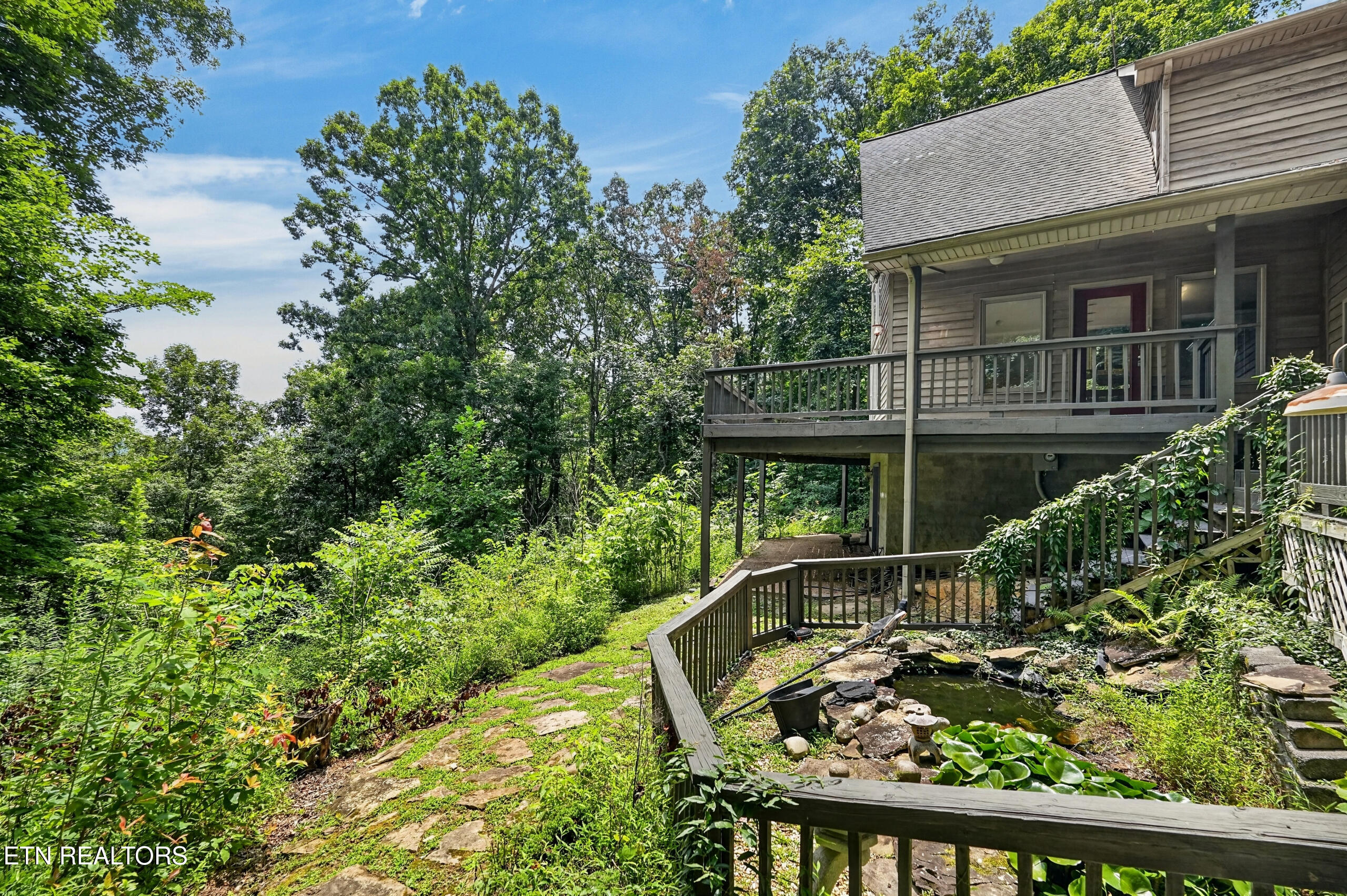 2946 Pen Hook Road Monterey TN 38574