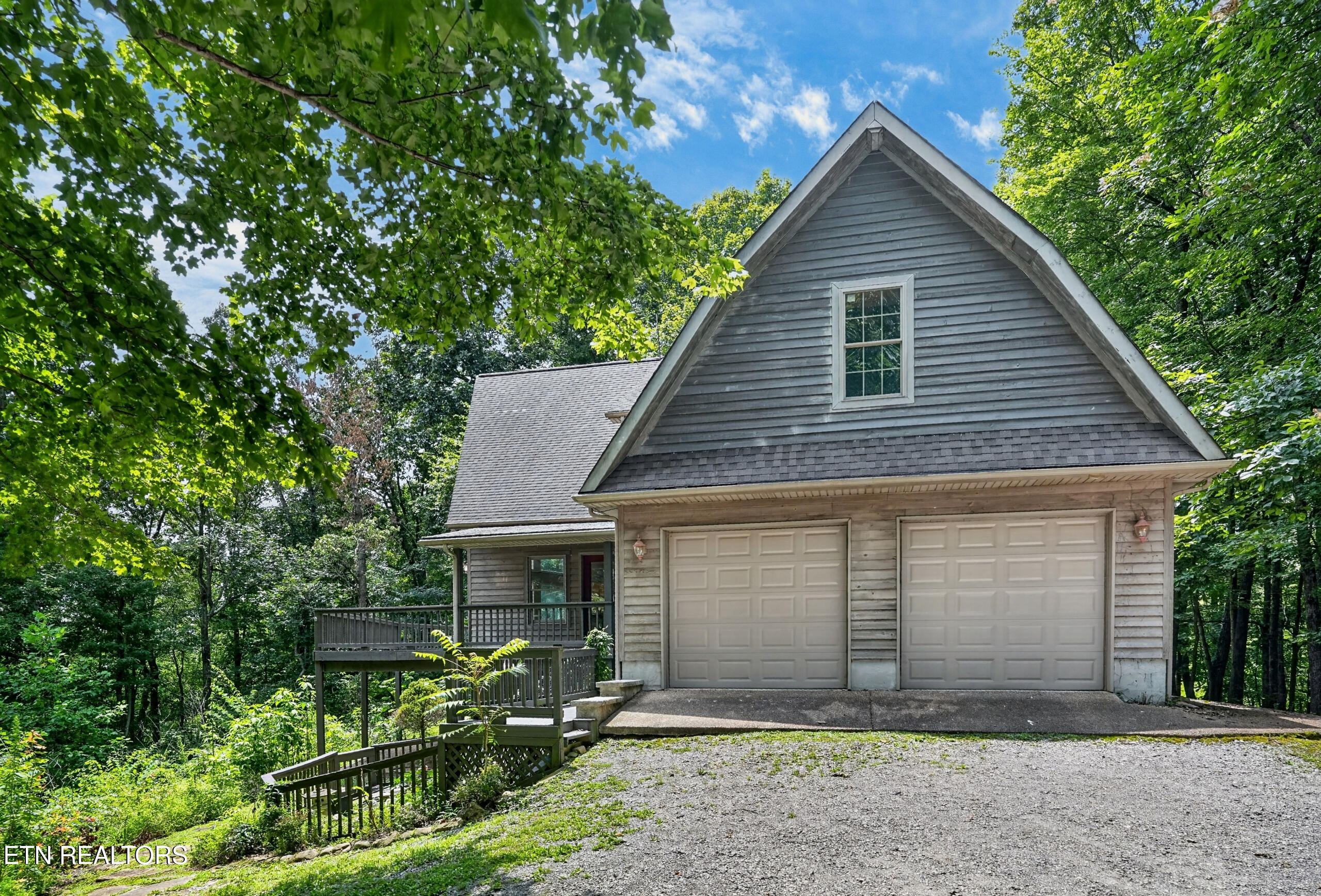 2946 Pen Hook Road Monterey TN 38574