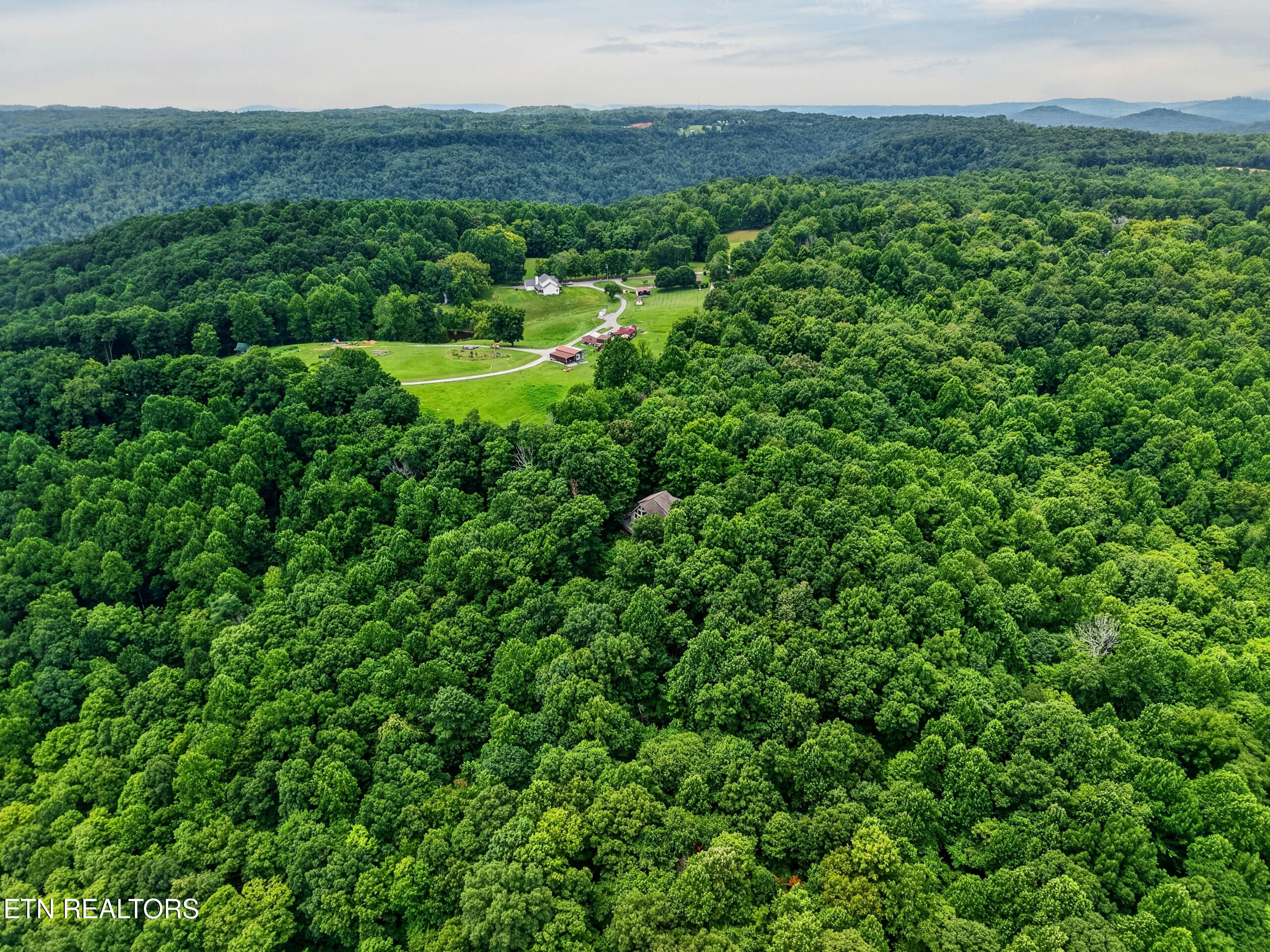 2946 Pen Hook Road Monterey TN 38574
