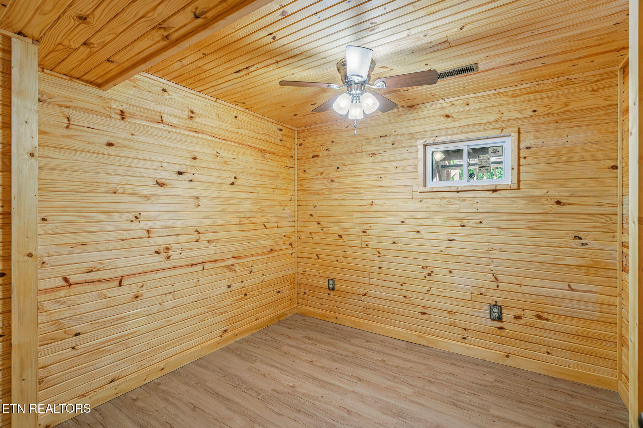 1732 Ed Huff Circle Sevierville TN 37876