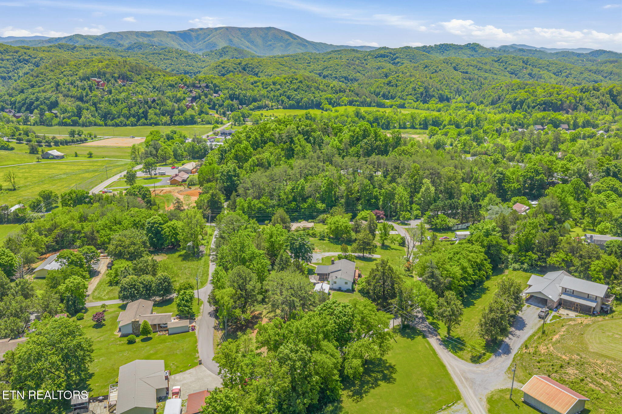 1732 Ed Huff Circle Sevierville TN 37876