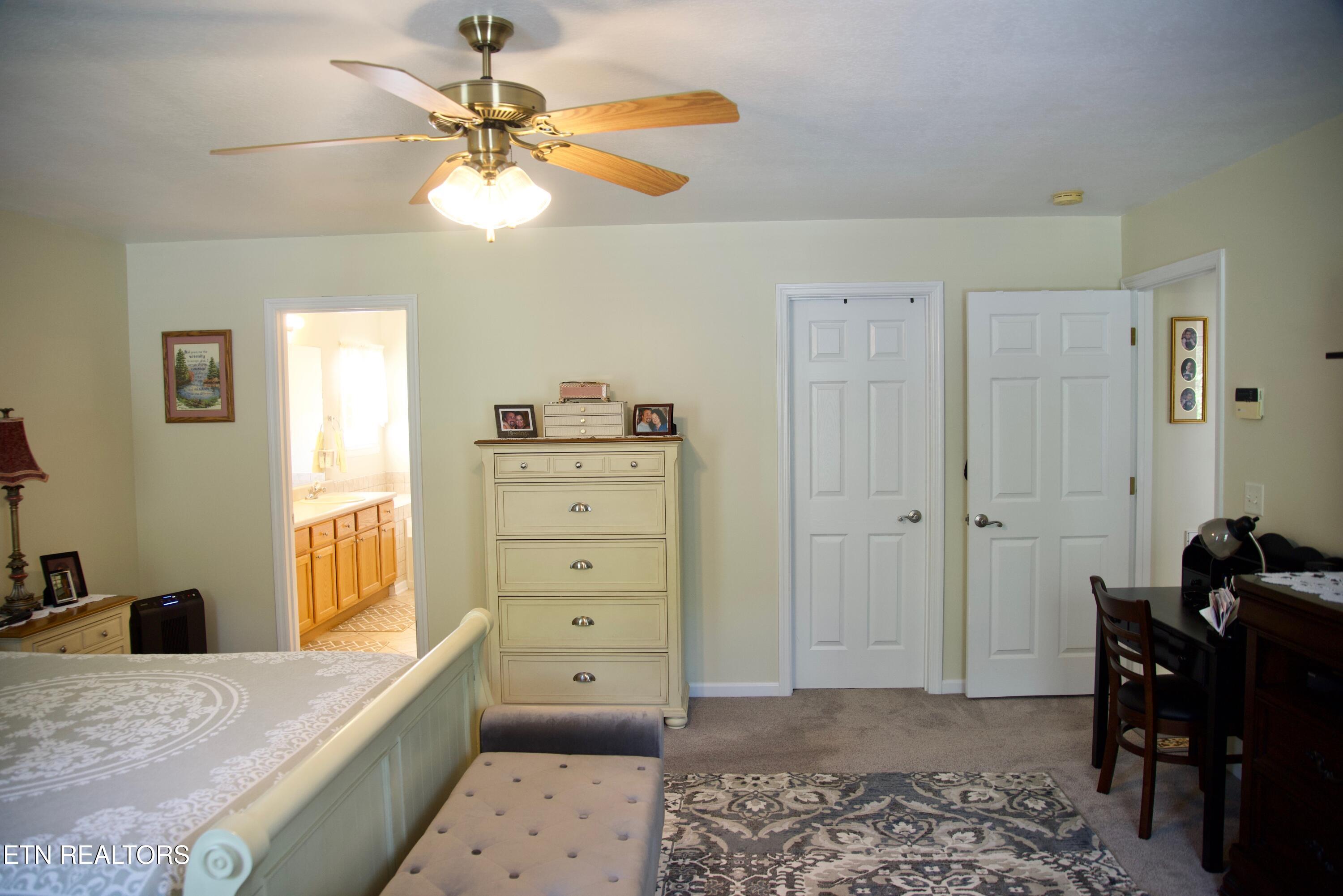 1542 Mandrell Drive Knoxville TN 37918