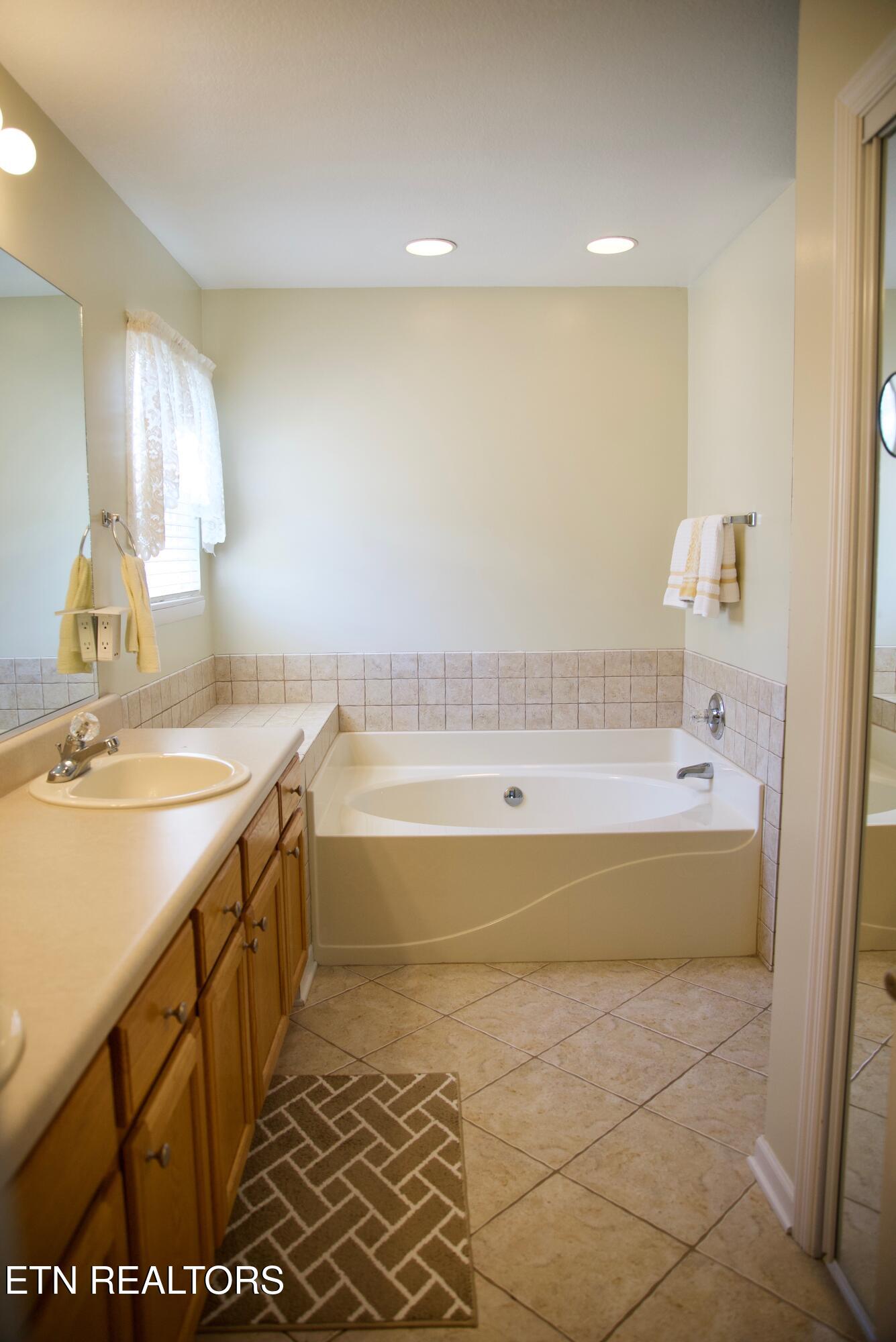 1542 Mandrell Drive Knoxville TN 37918