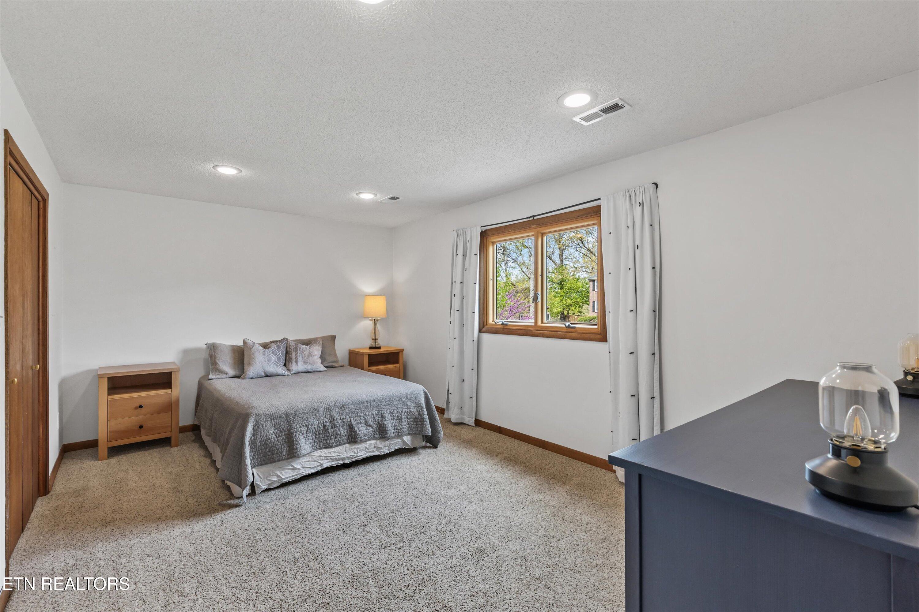 405 Sugarwood Drive Knoxville TN 37934