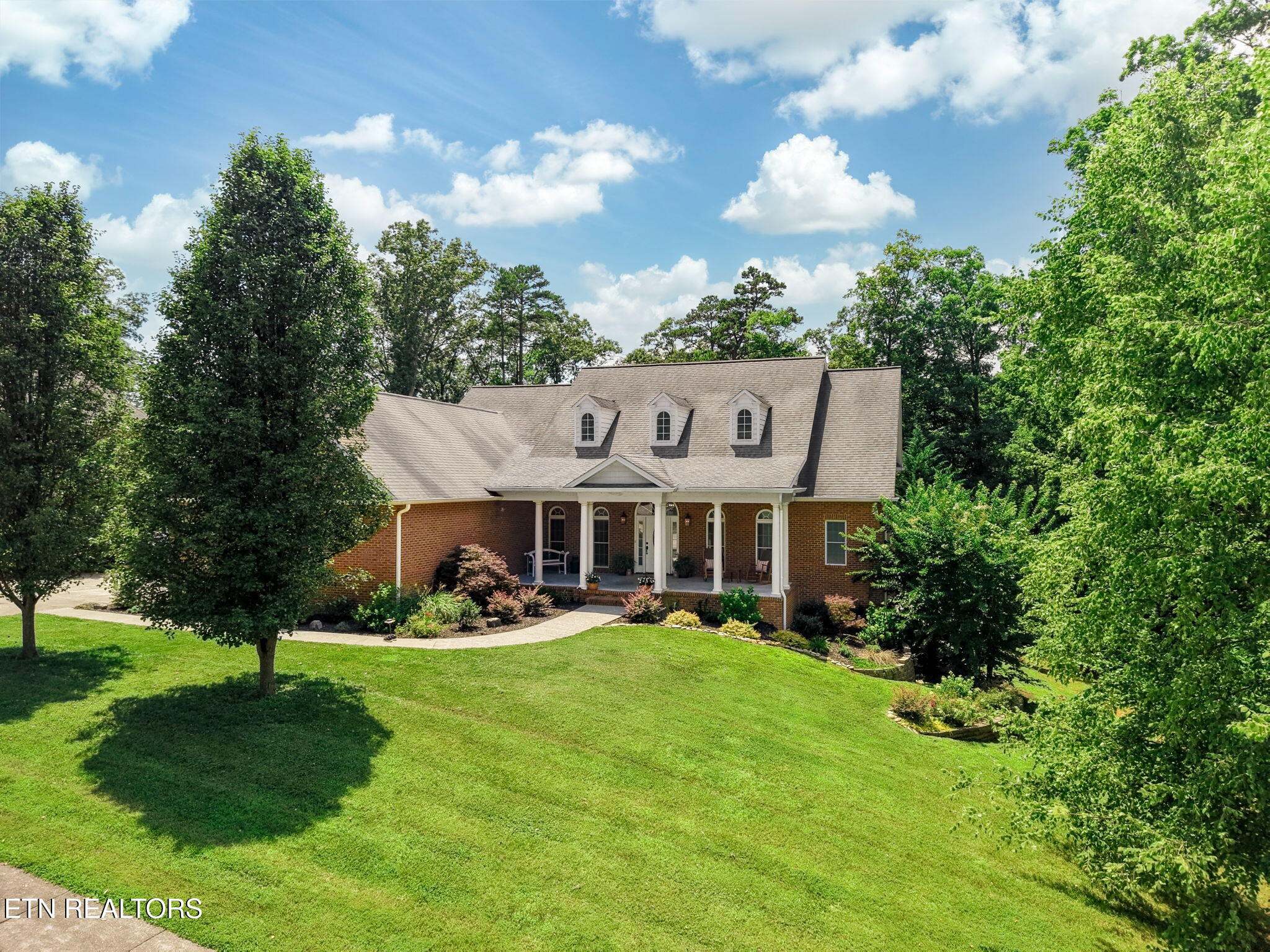 2201 Majestic Circle Dandridge TN 37725