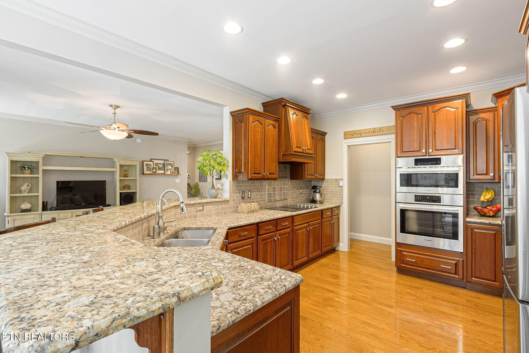 2201 Majestic Circle Dandridge TN 37725