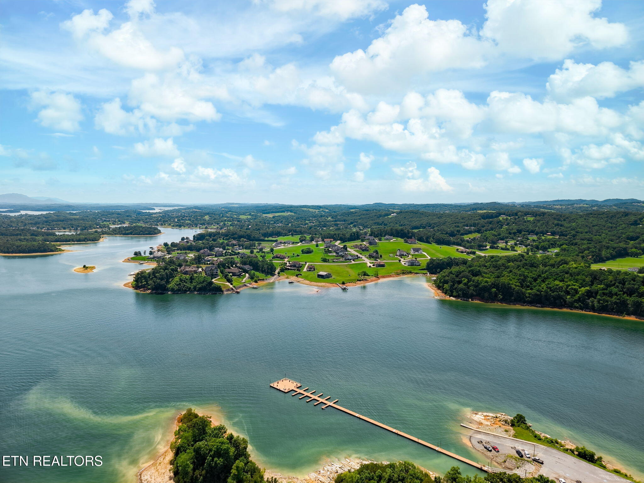 2201 Majestic Circle Dandridge TN 37725