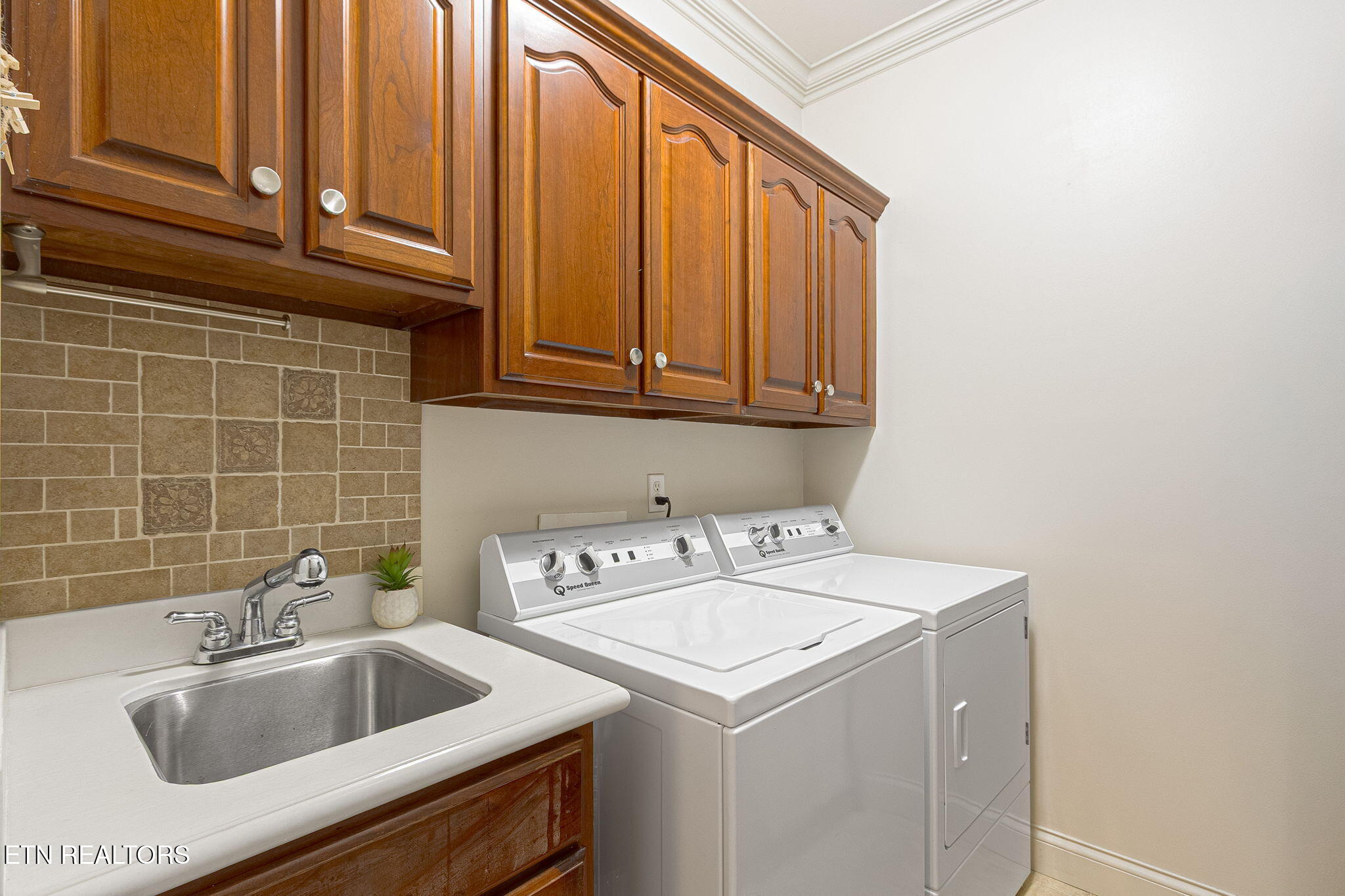 2201 Majestic Circle Dandridge TN 37725