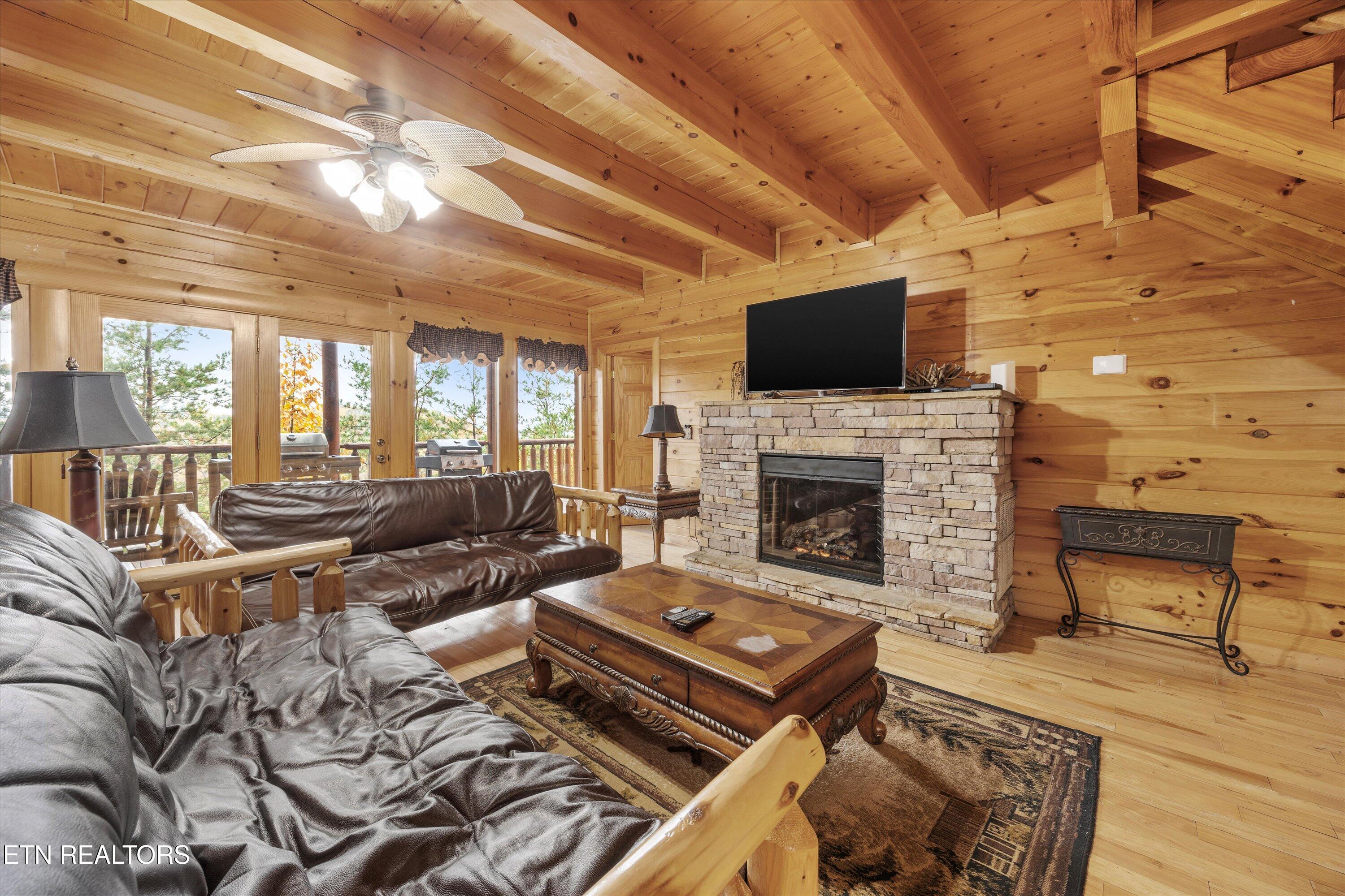 1723 High Rock Way Sevierville TN 37862
