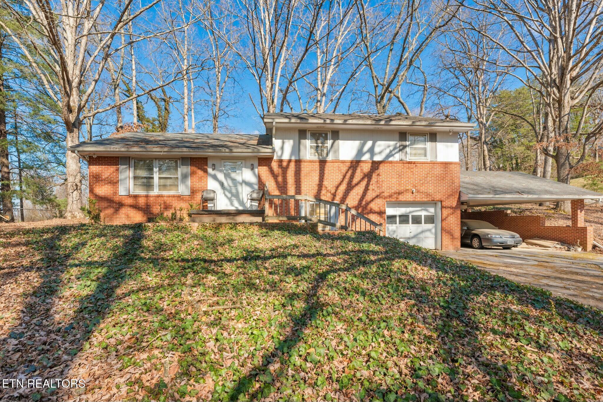 2629 Rahn Avenue Maryville TN 37804