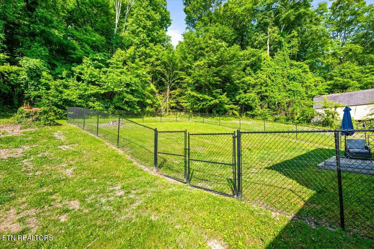 710 S Tennessee Avenue Lafollette TN 37766