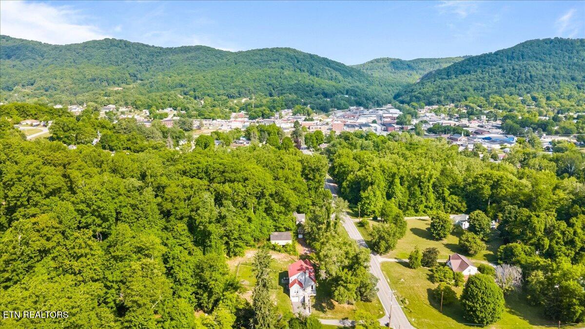 710 S Tennessee Avenue Lafollette TN 37766