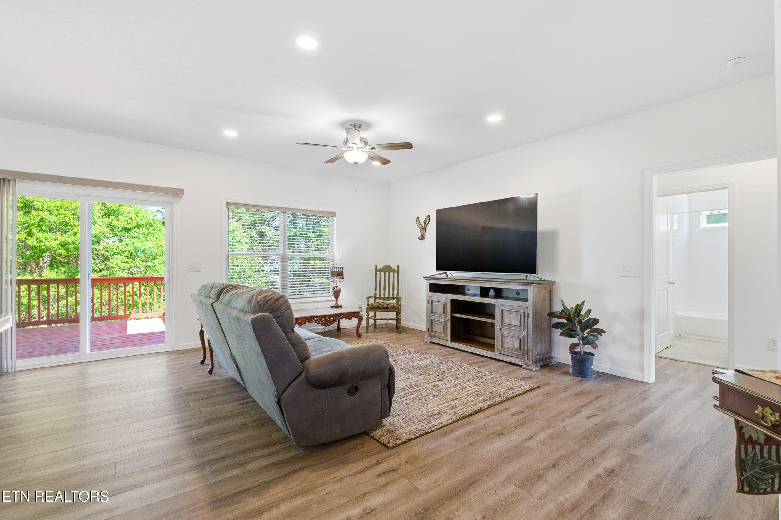108 Wind Chase Way Madisonville TN 37354