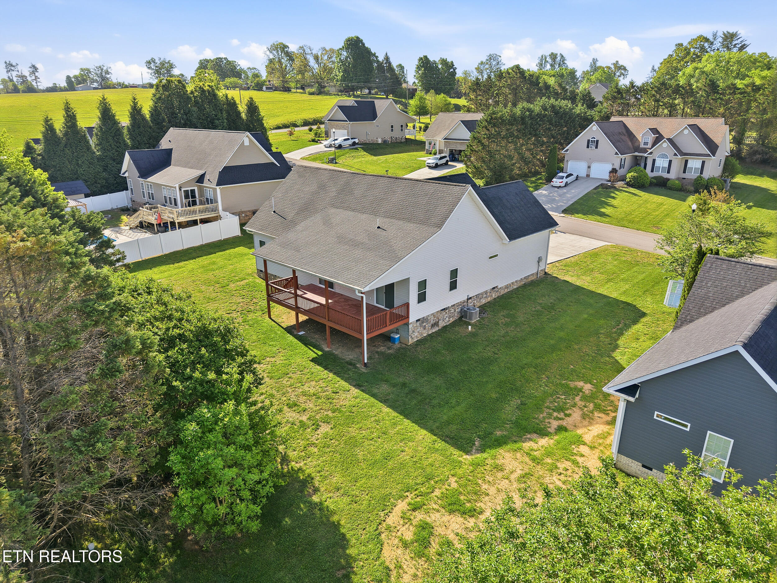 108 Wind Chase Way Madisonville TN 37354