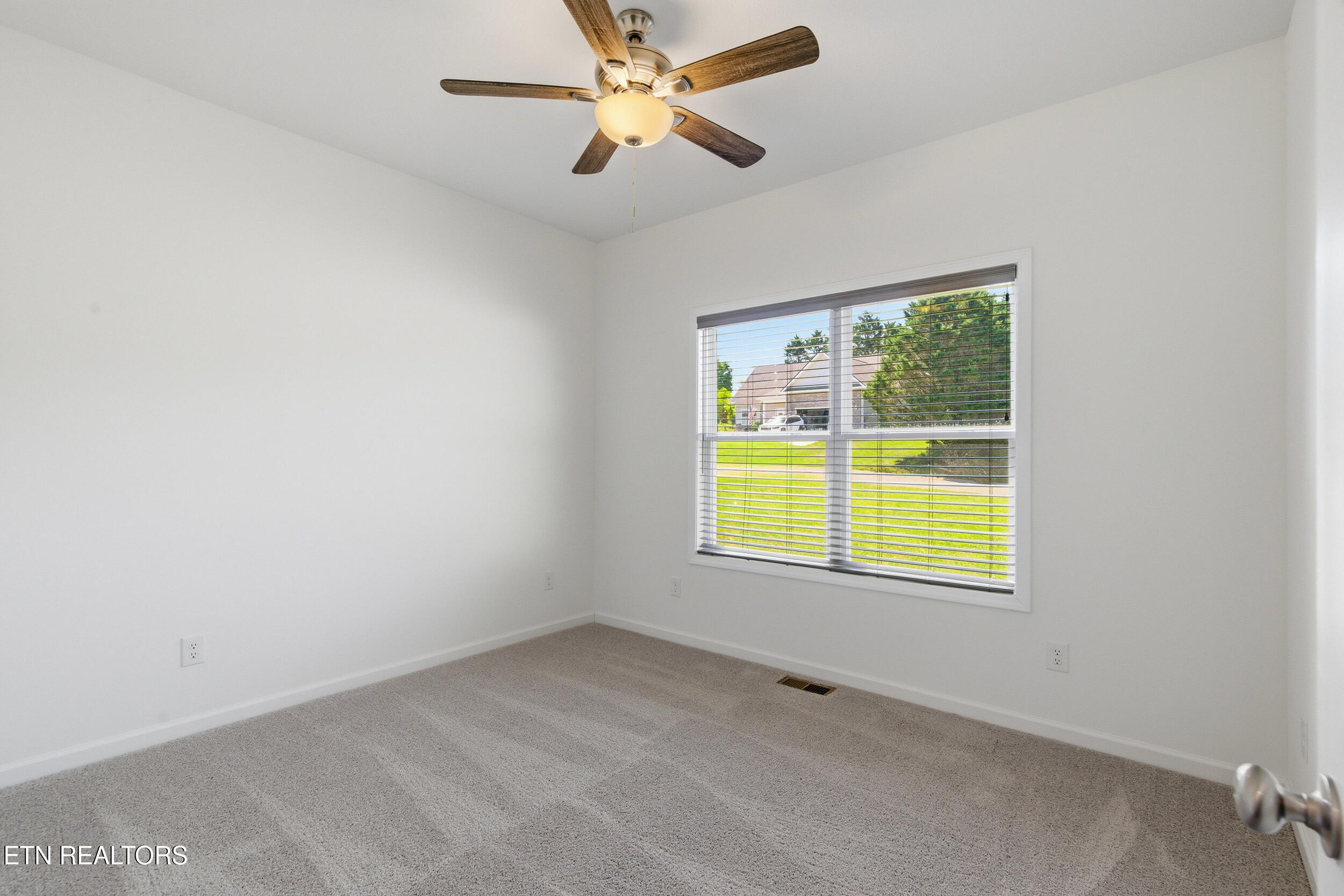 108 Wind Chase Way Madisonville TN 37354