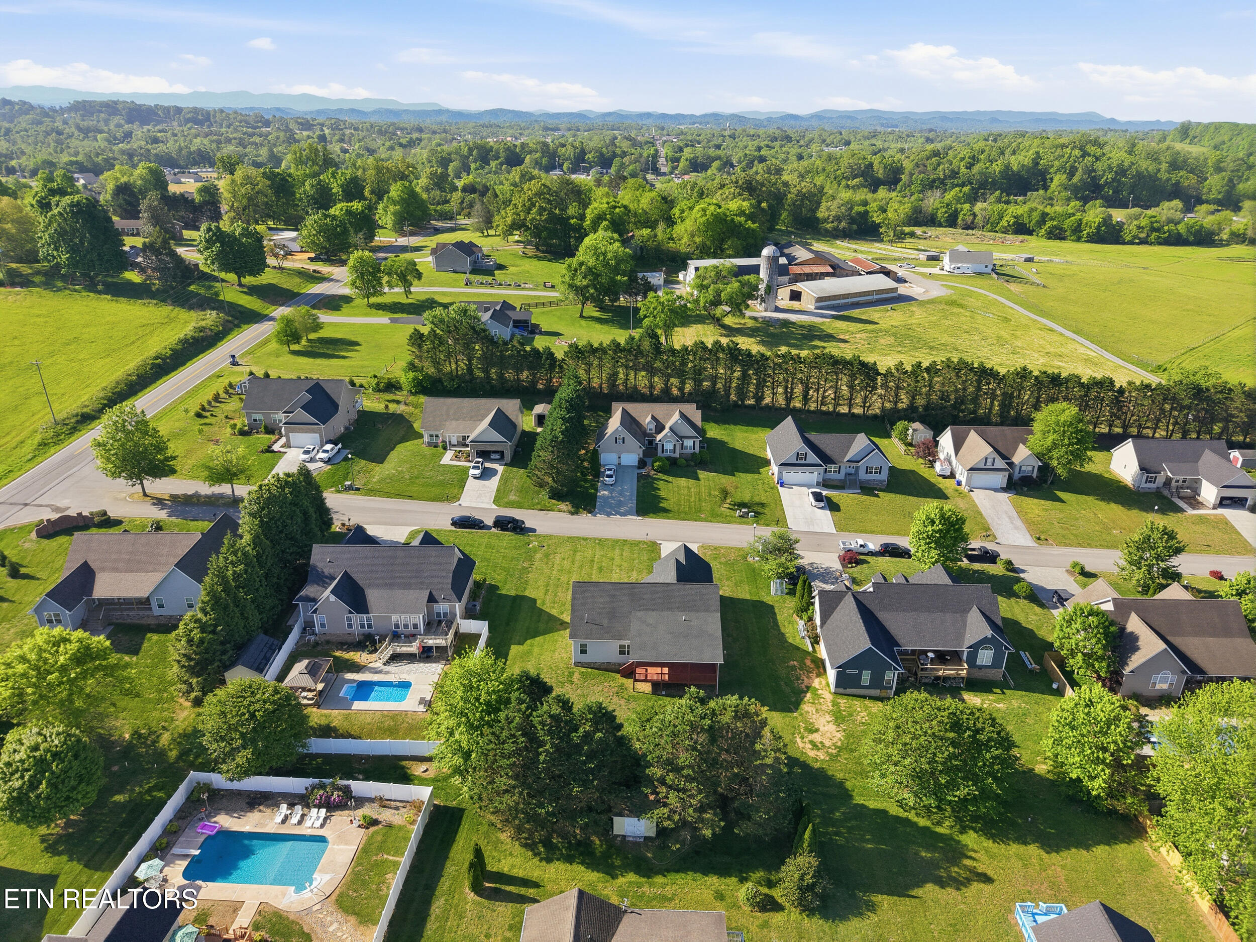 108 Wind Chase Way Madisonville TN 37354