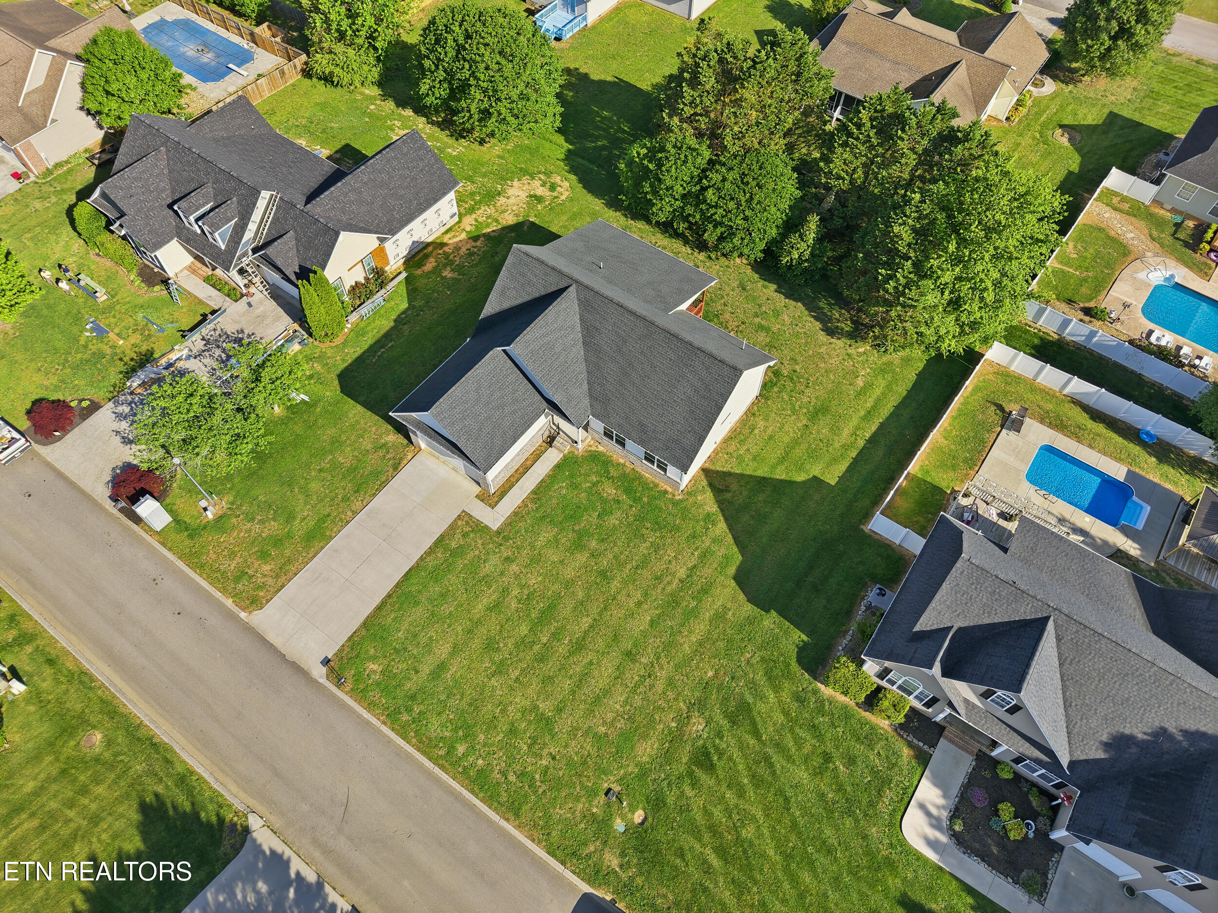 108 Wind Chase Way Madisonville TN 37354